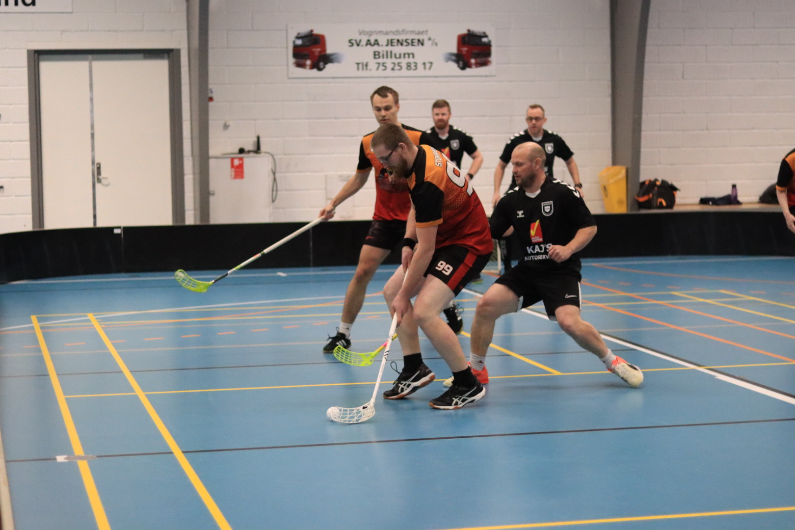 Floorball-spillere samles til stævne i Billum