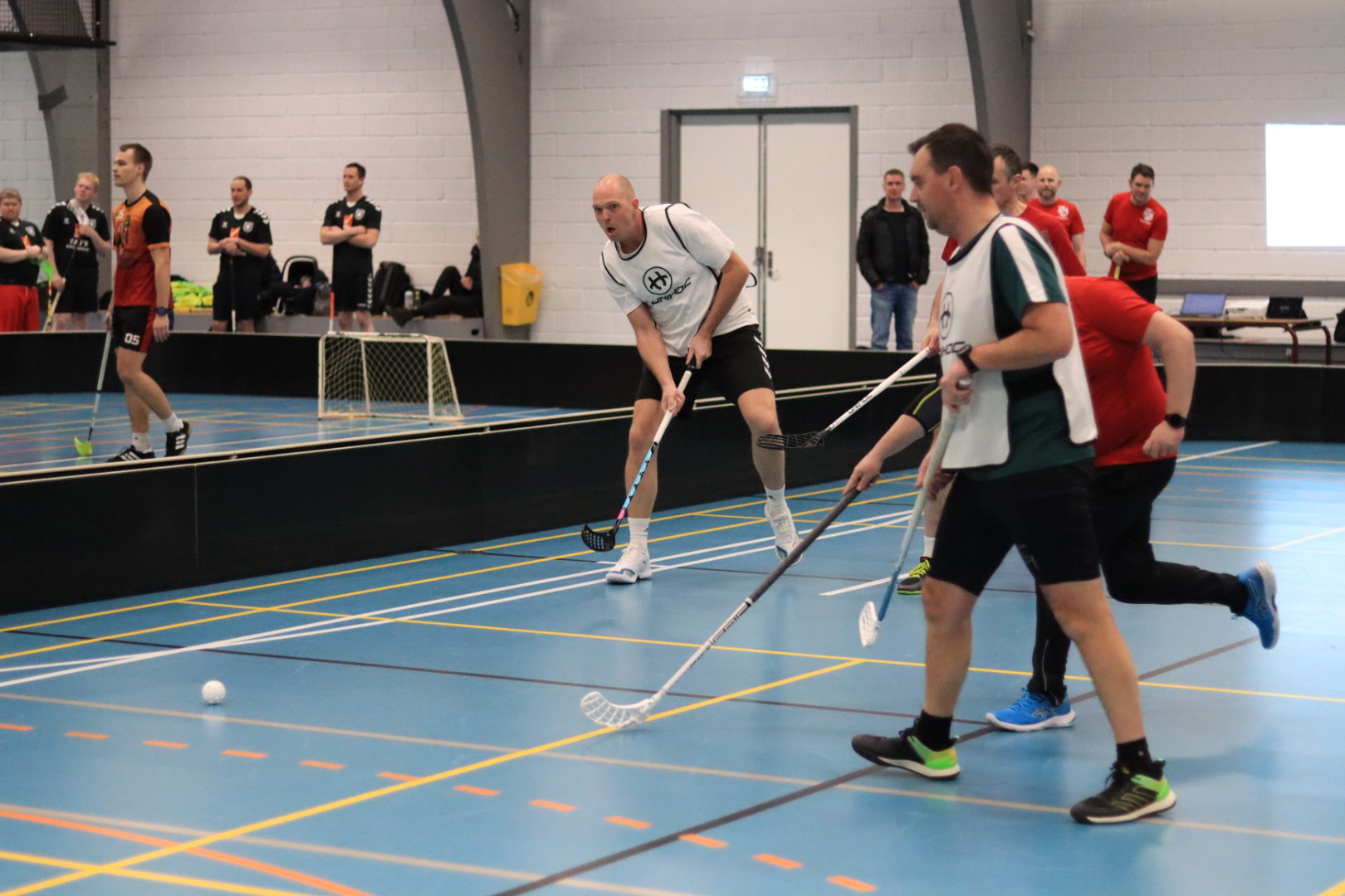 Floorball-spillere samles til stævne i Billum