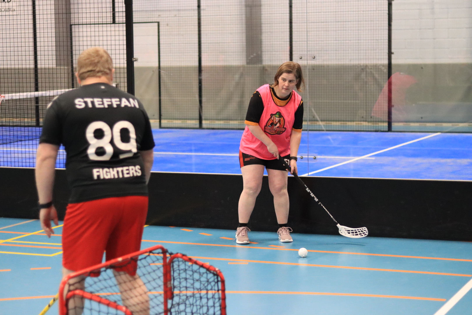 Floorball-spillere samles til stævne i Billum