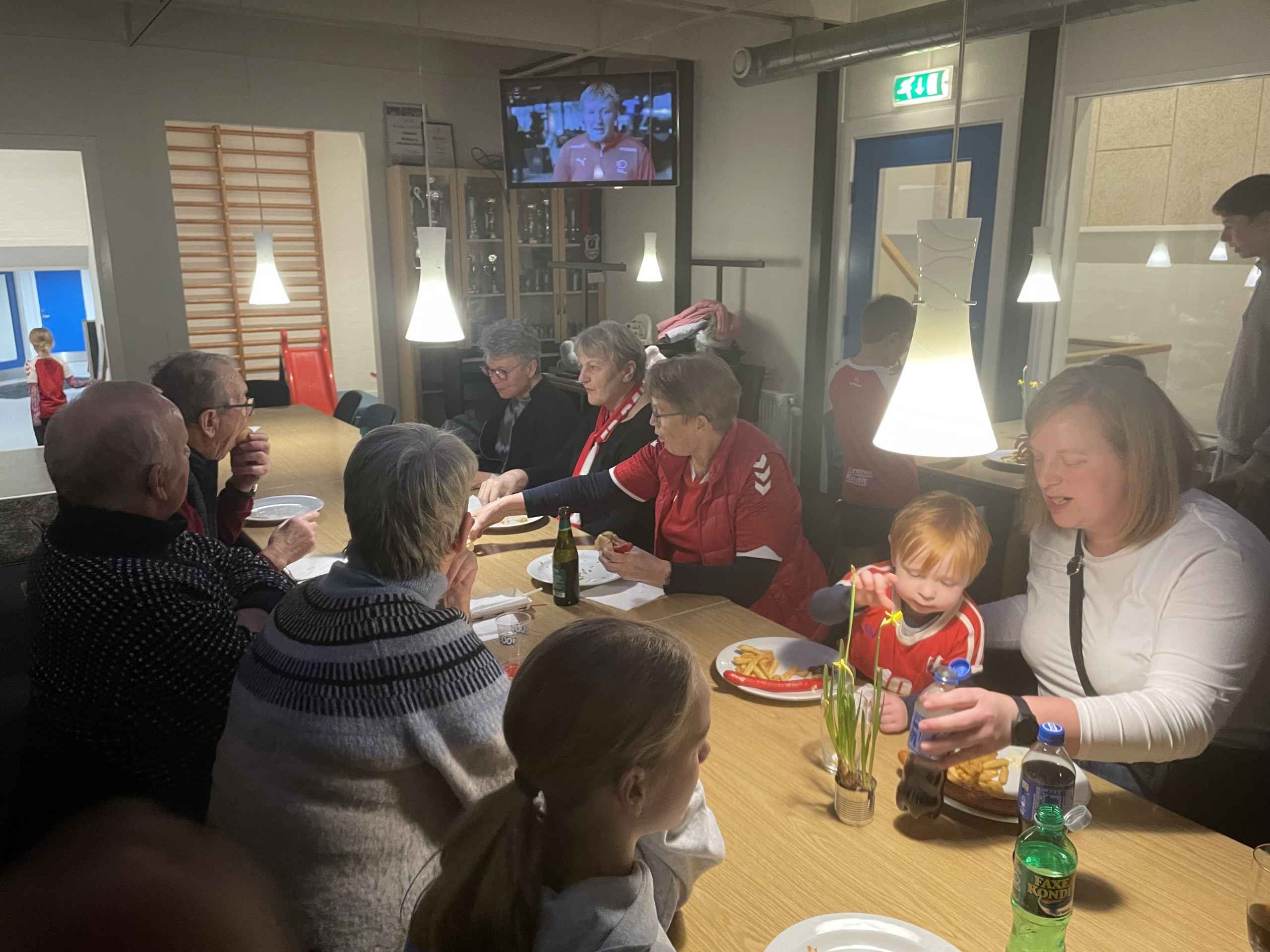 Stor Tilslutning Til VM-fest i Outrup