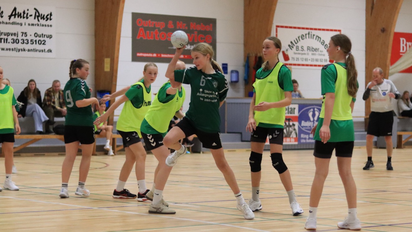 Blåbjergs U-13-piger topper rækken