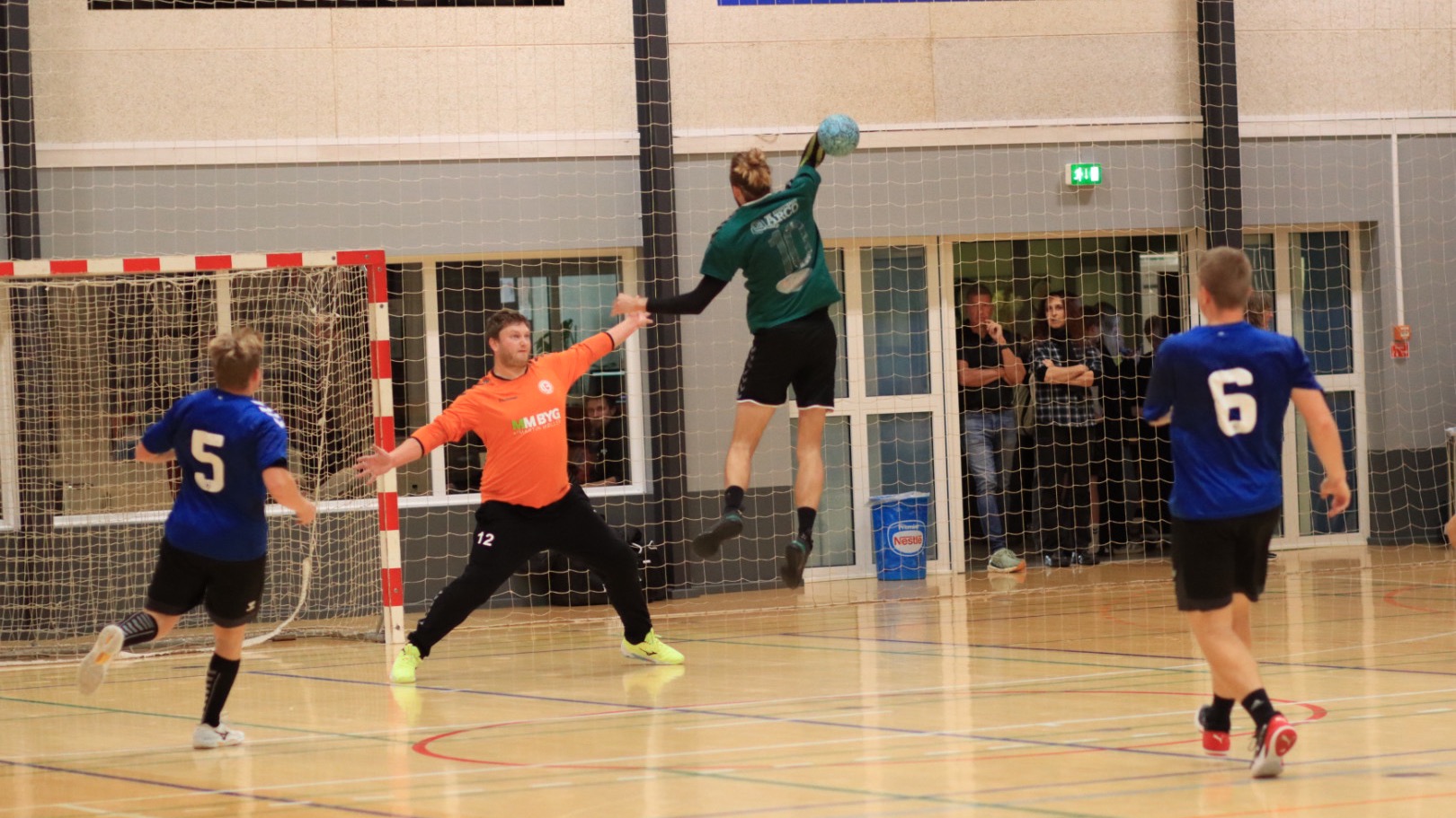 Begge Blåbjerg Hold Led Nederlag