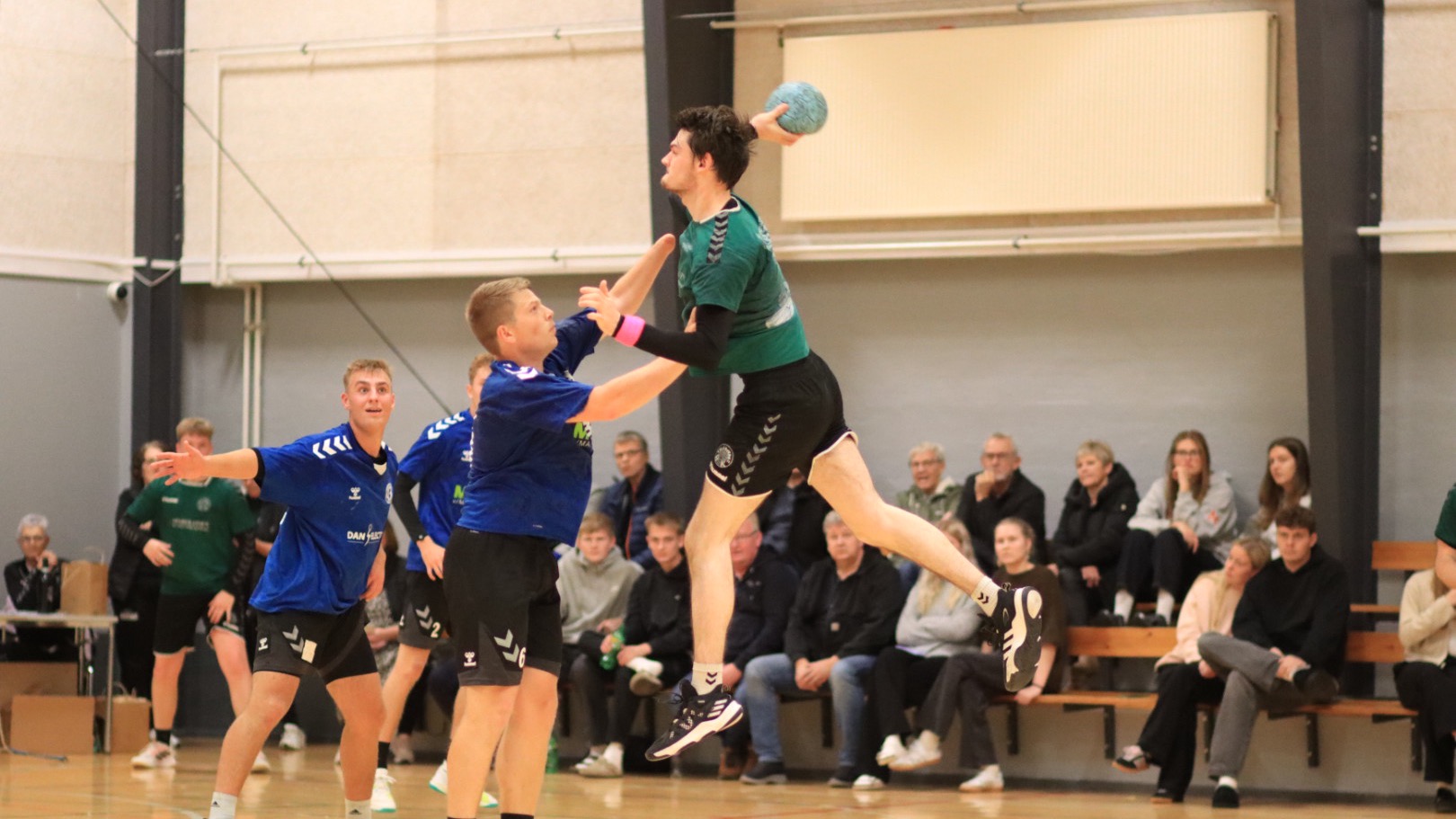 Begge Blåbjerg Hold Led Nederlag