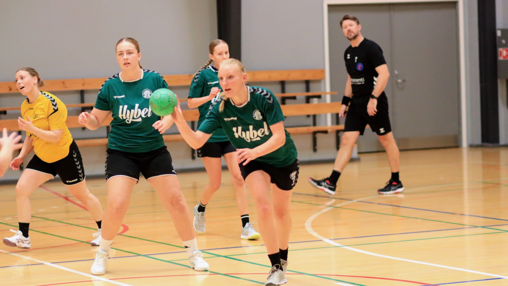 Begge Blåbjerg Hold Led Nederlag