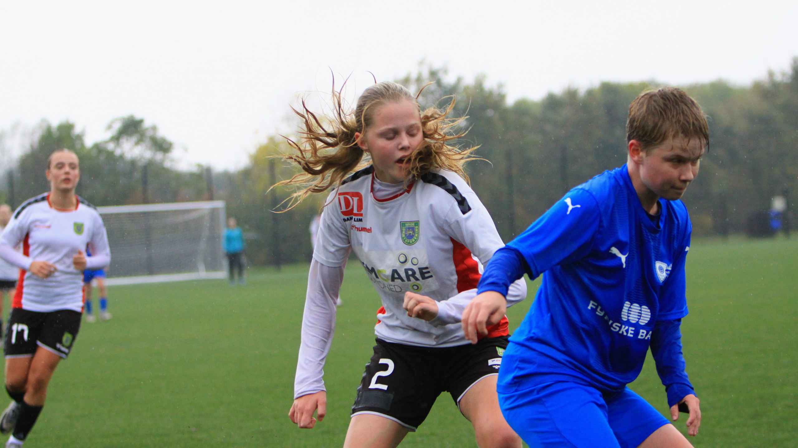 Varde IF U-16 Piger tabte hjemmekampe i regn