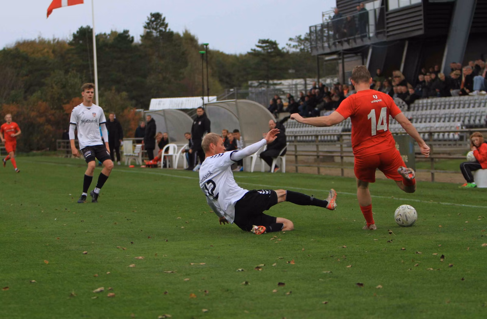 Varde IF taber knebent til topholdet
