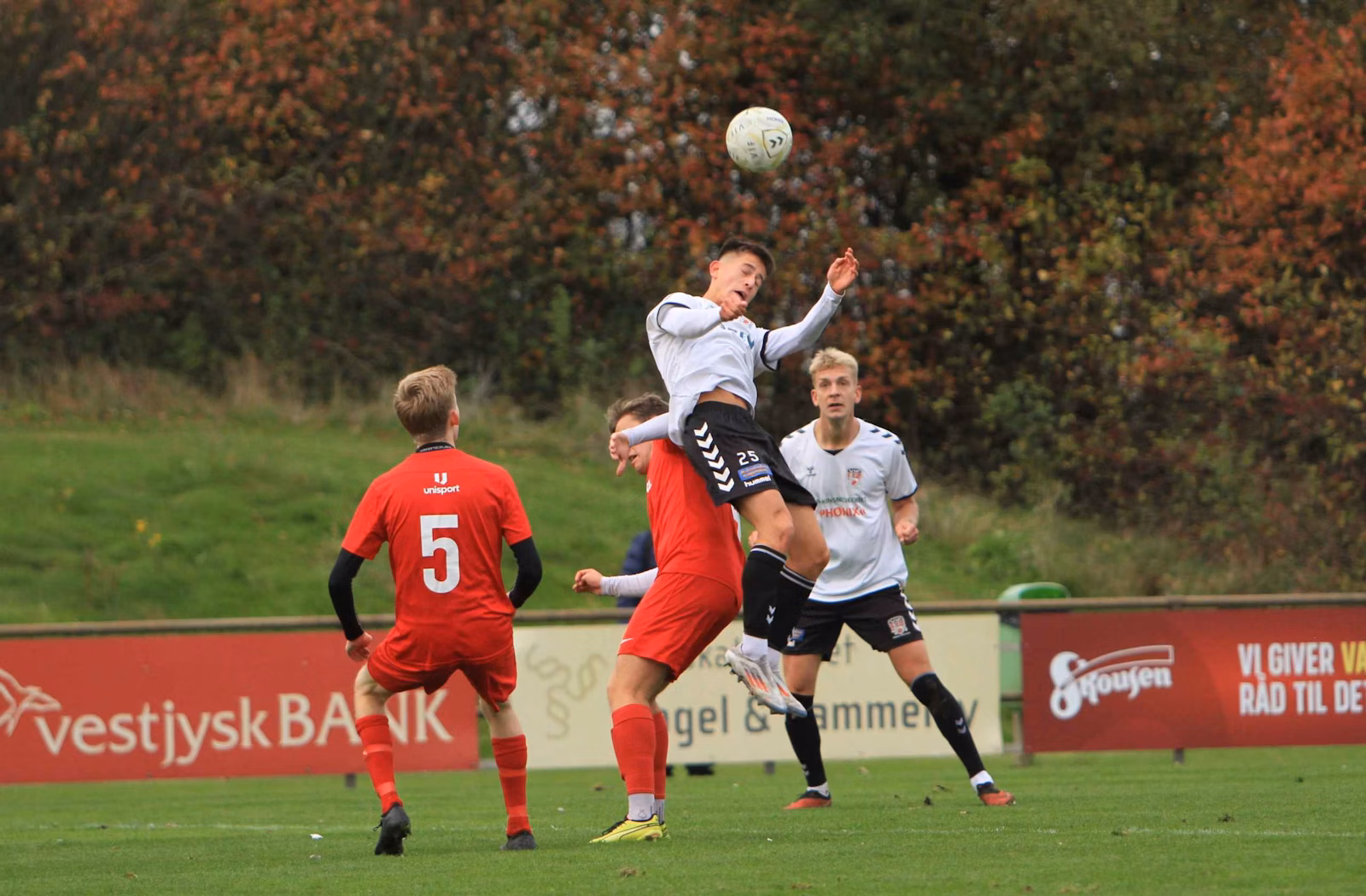 Varde IF taber knebent til topholdet