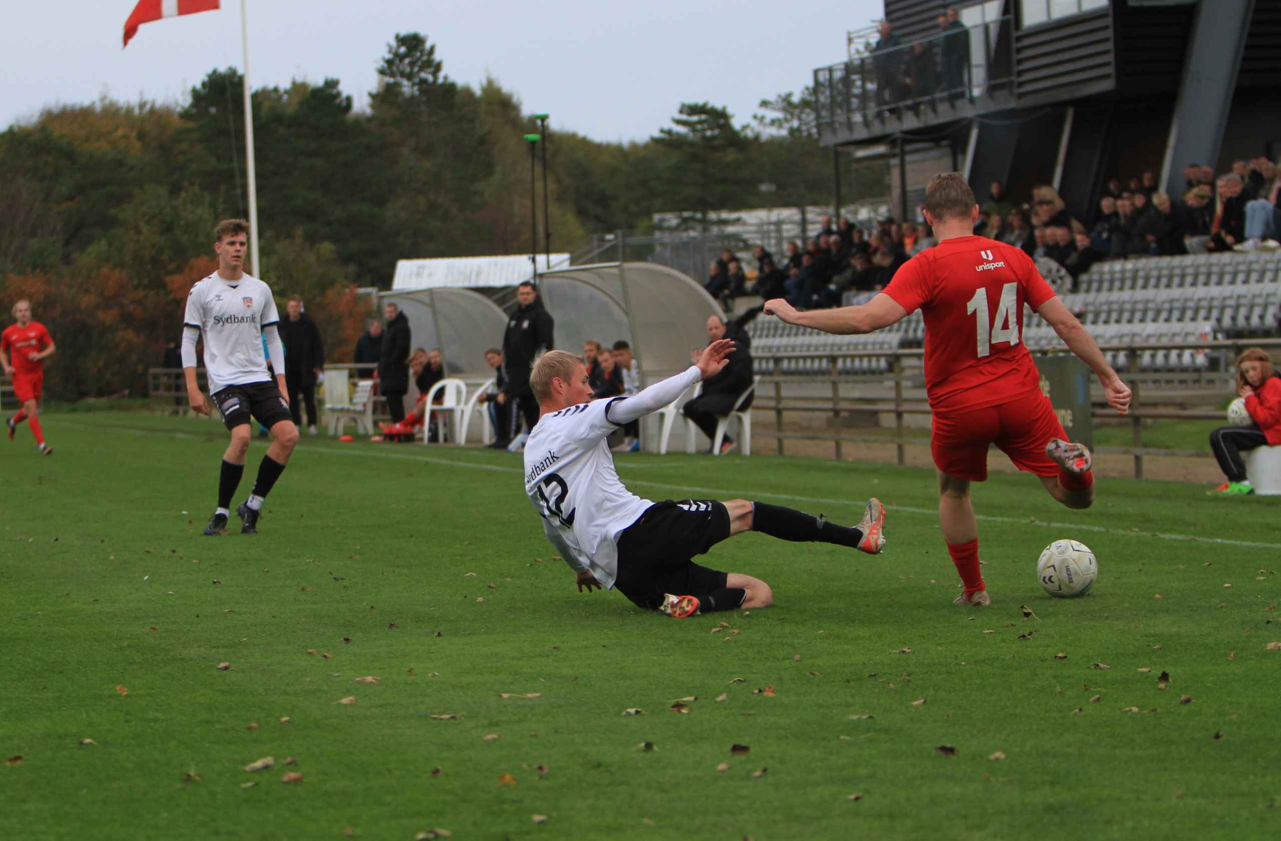 Varde IF taber knebent til topholdet