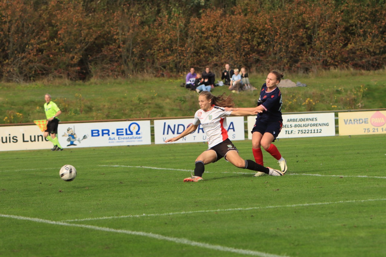 Varde IF vinder over AaB 2-1