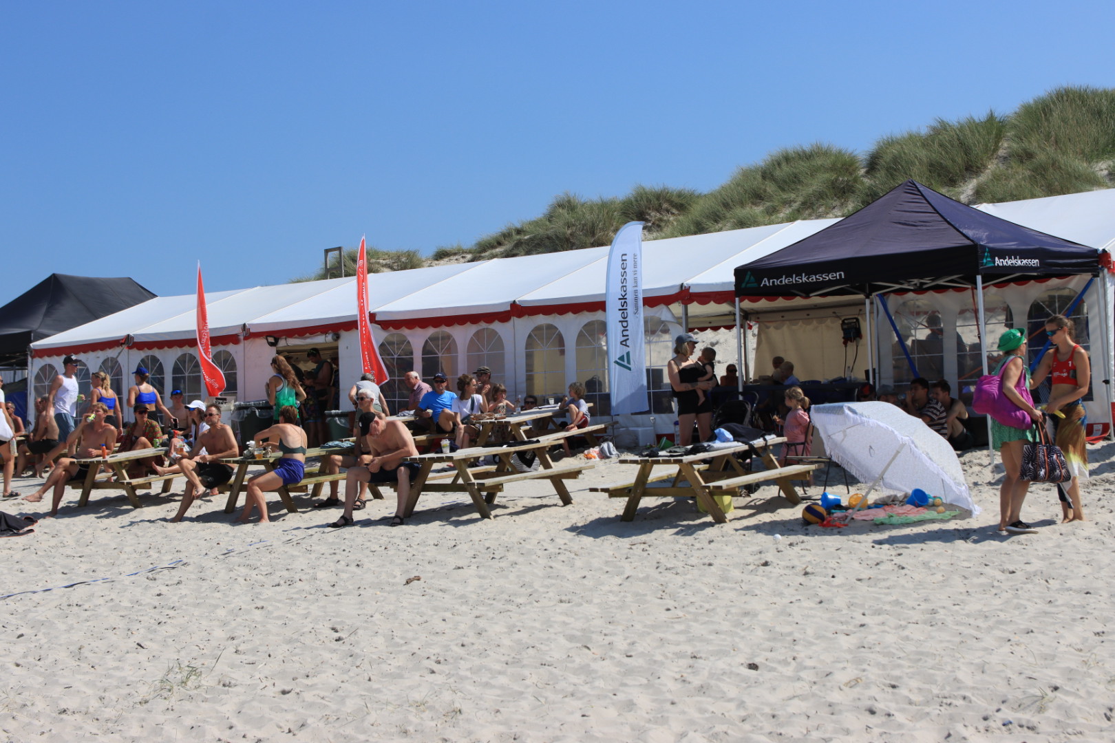 Semifinaler i Beachvolley skudt igang ved Henne Strand