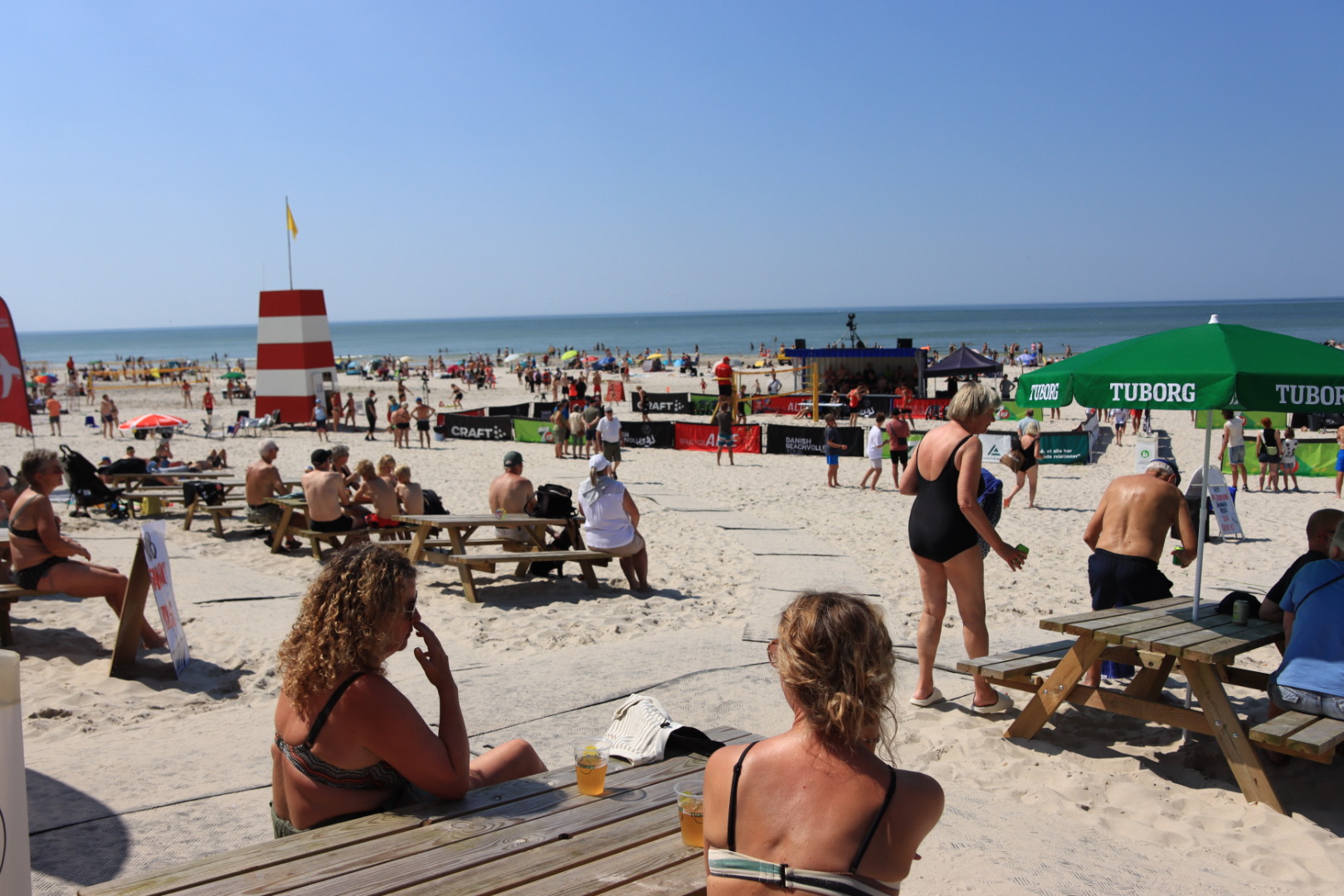 Semifinaler i Beachvolley skudt igang ved Henne Strand