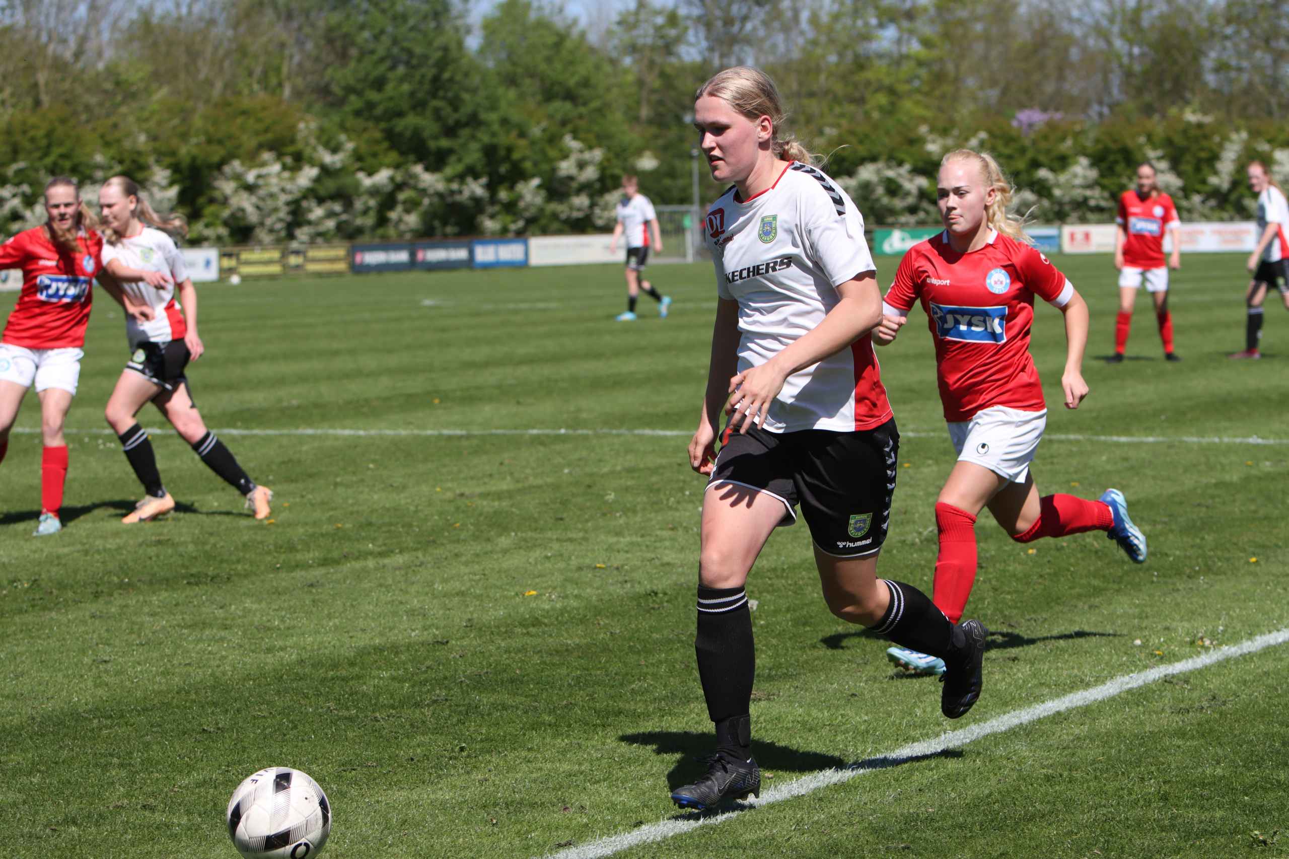 Varde U-19 piger sejrer hjemme
