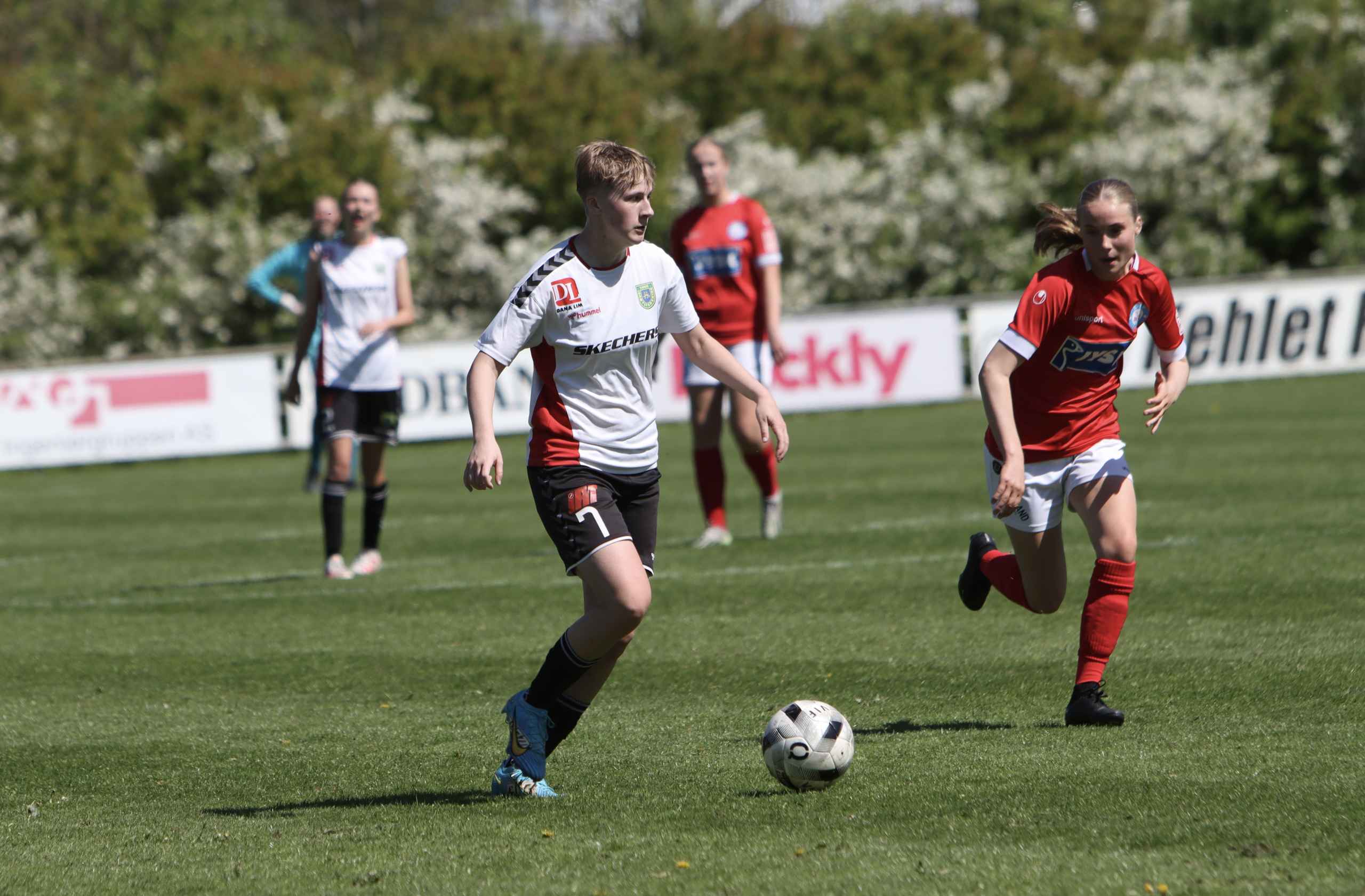 Varde U-19 piger sejrer hjemme