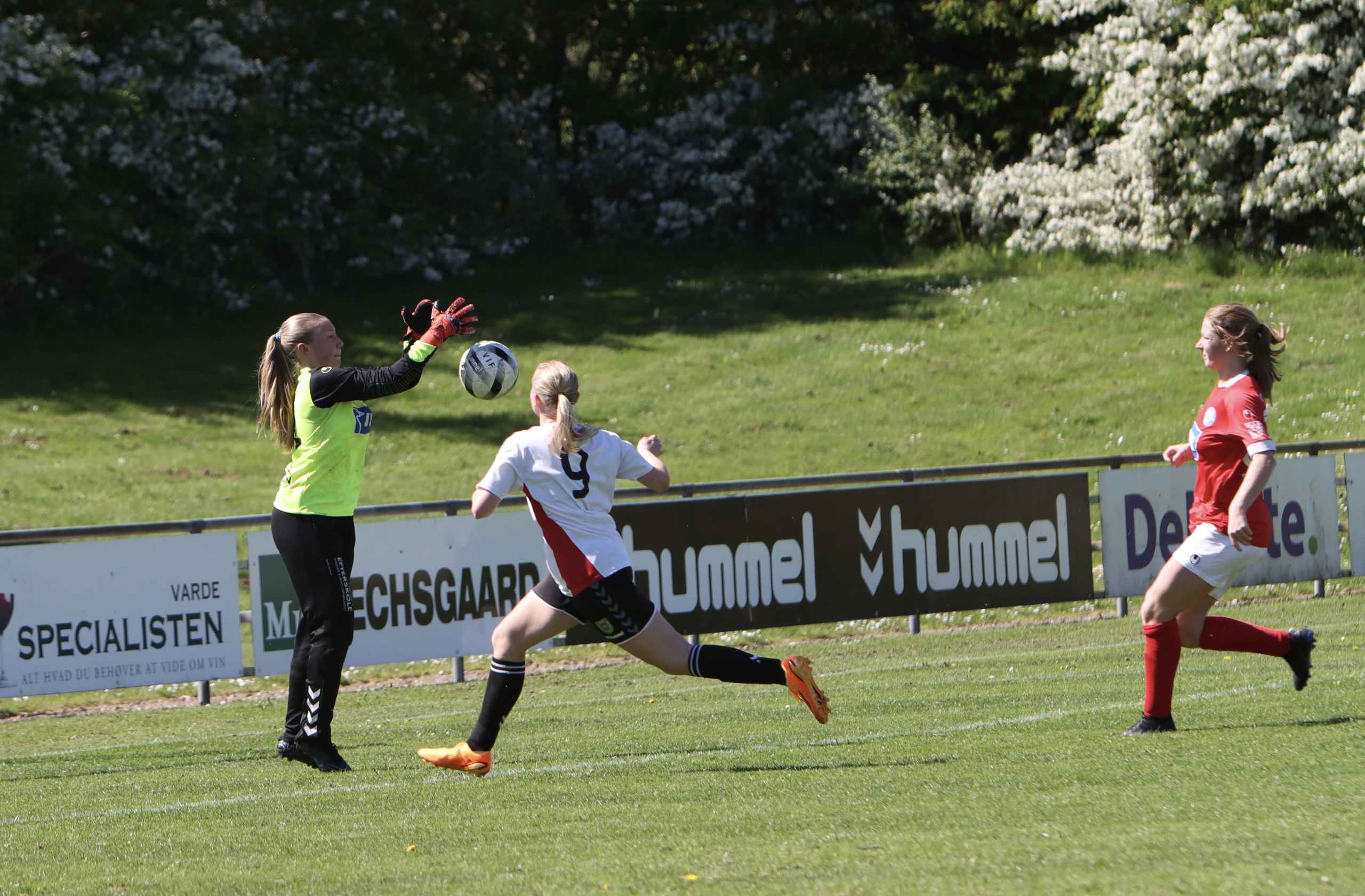 Varde U-19 piger sejrer hjemme