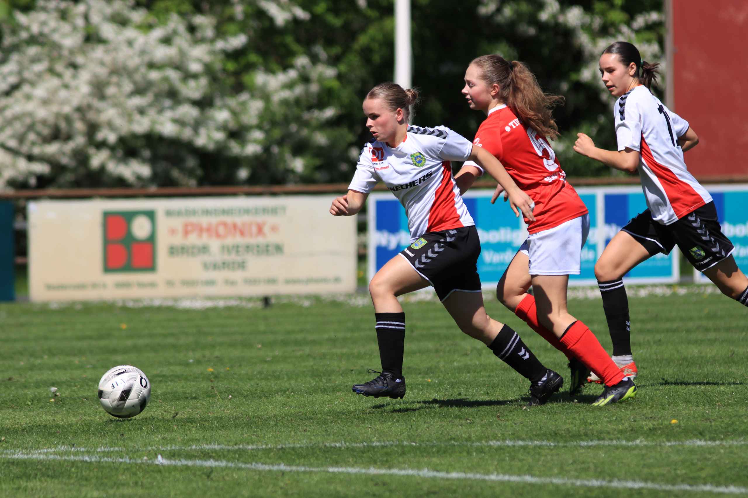 Varde U-19 piger sejrer hjemme