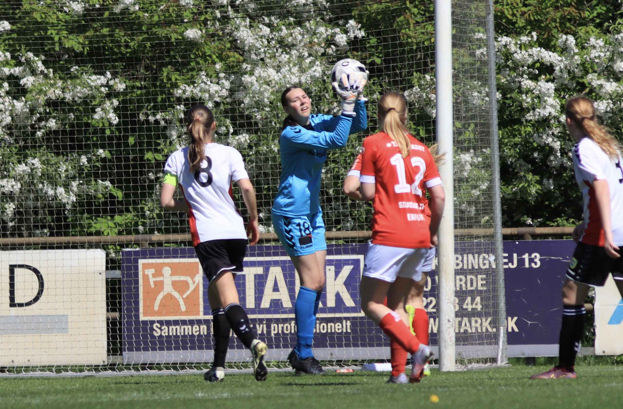 Varde U-19 piger sejrer hjemme