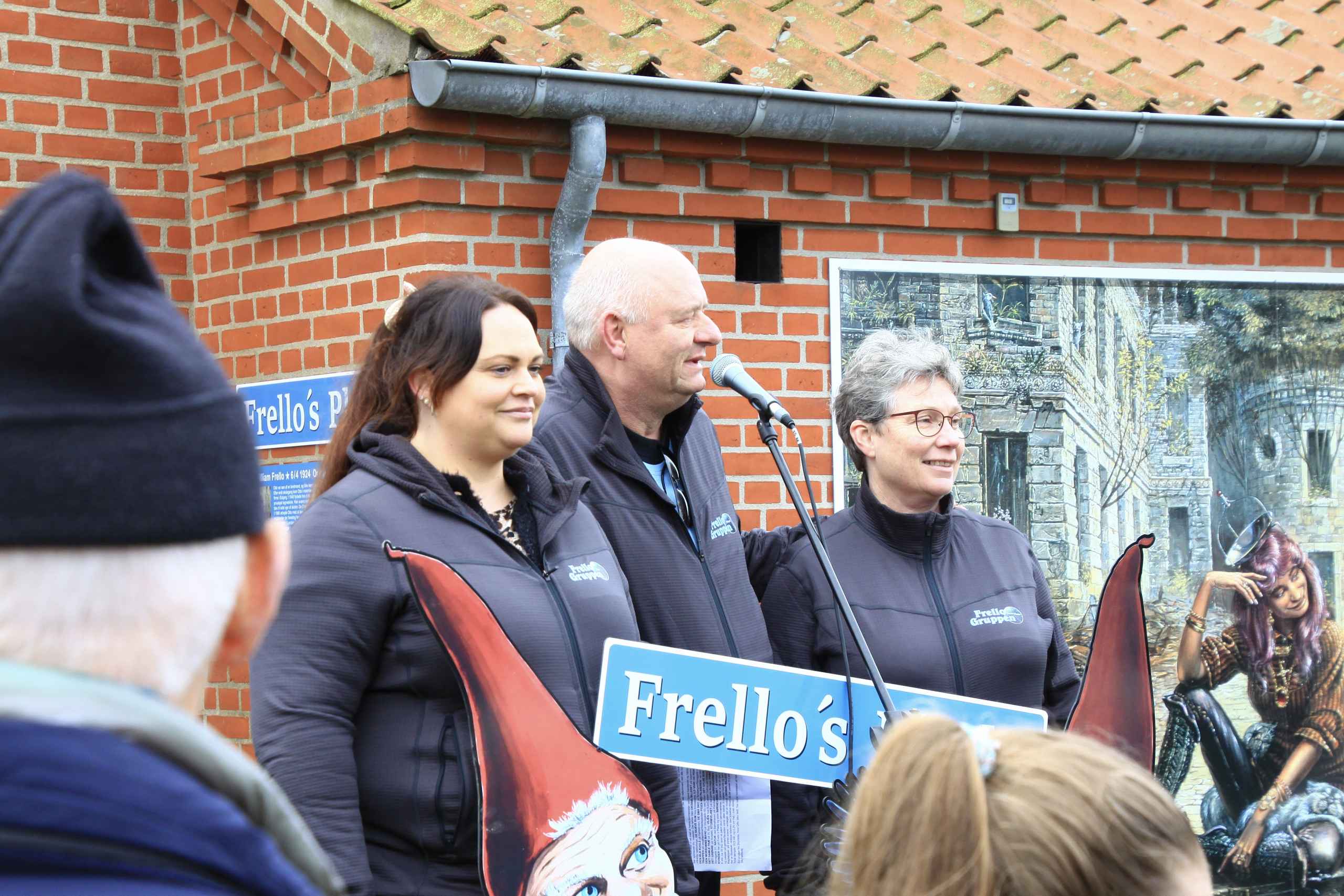 Outrup fejrer Frello med statue