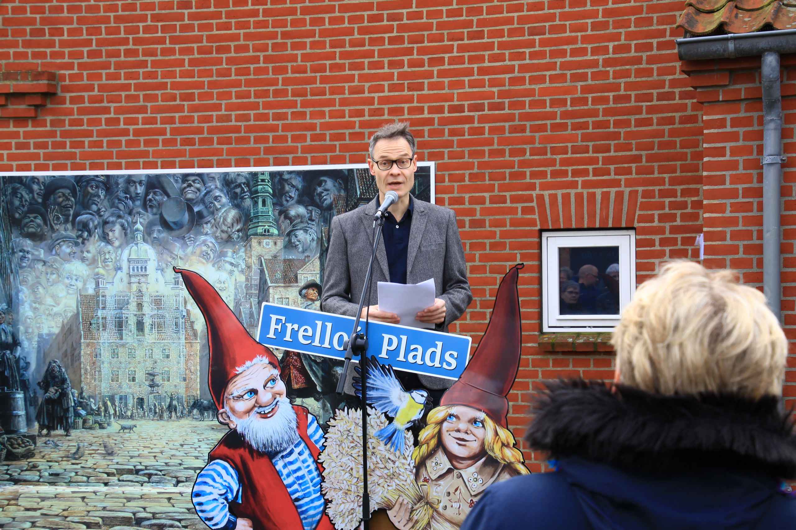 Outrup fejrer Frello med statue