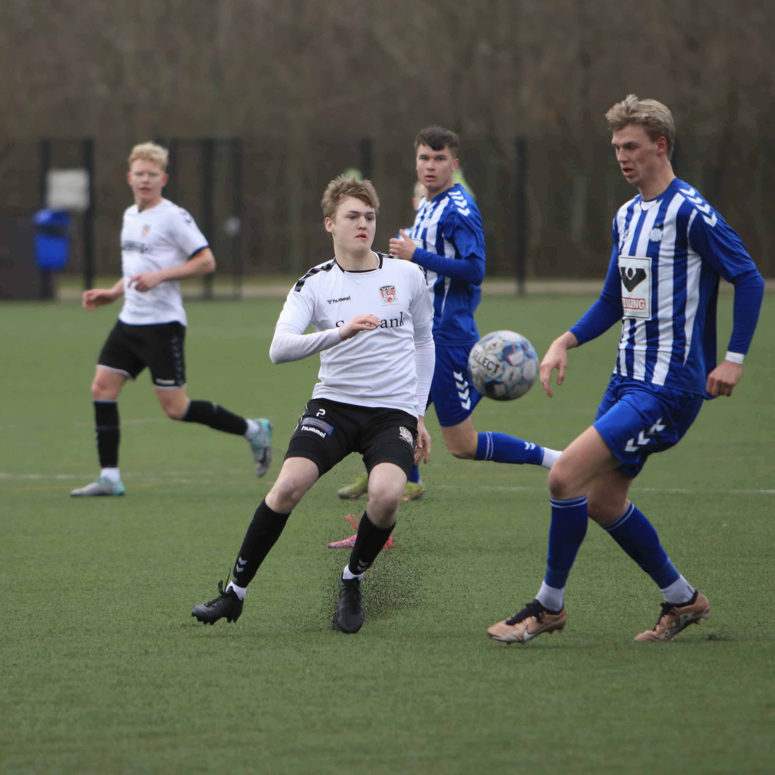 Intens træningskamp ender uafgjort