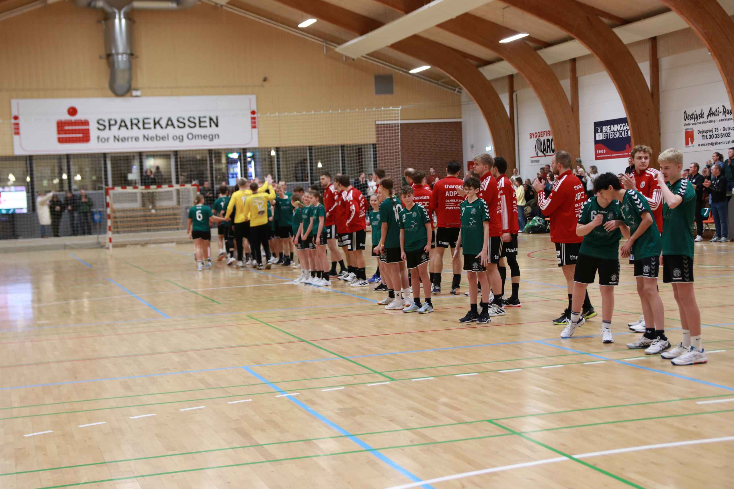 Blåbjerg HK  fejrer håndboldfest trods nederlag