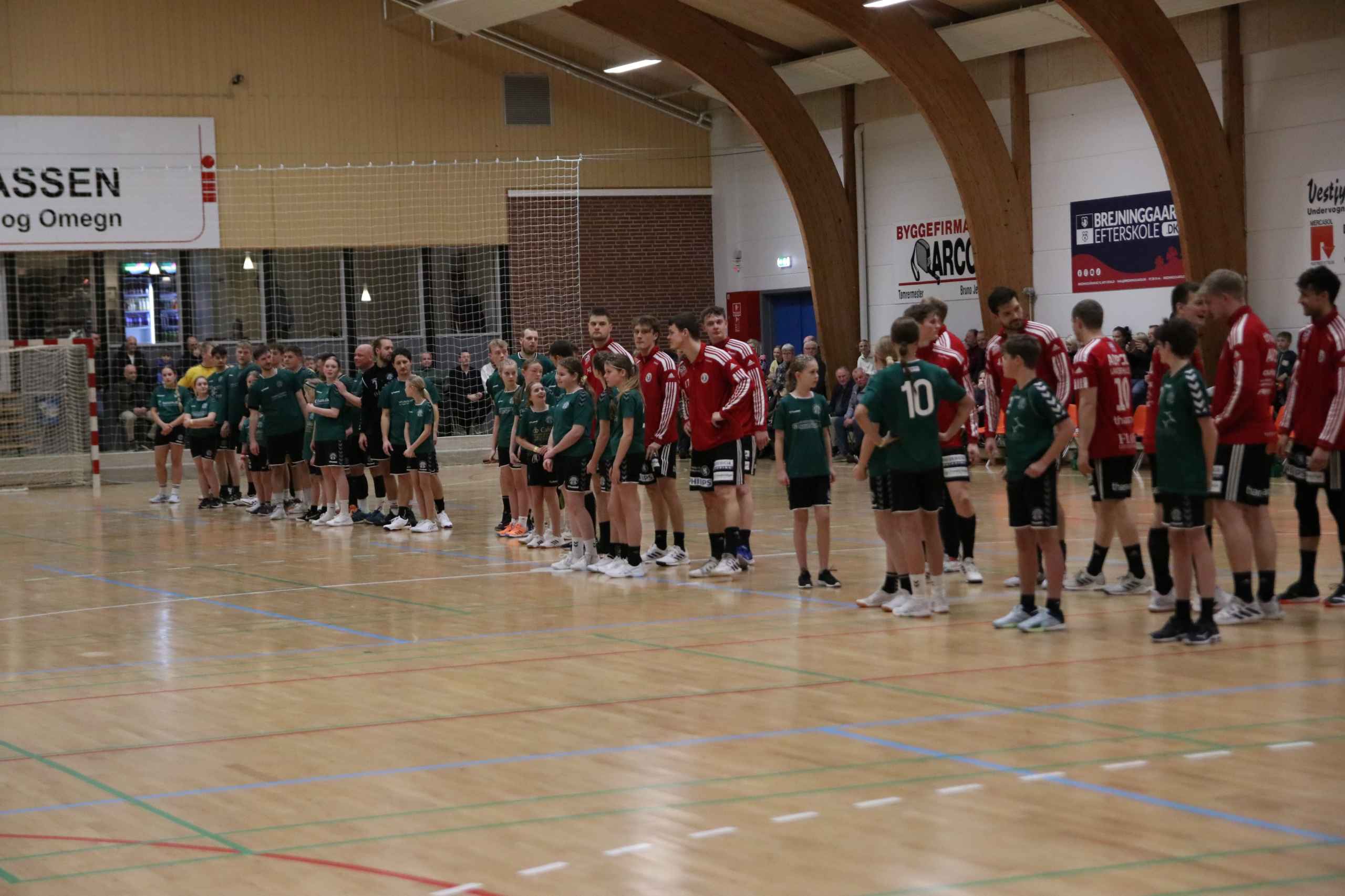 Blåbjerg HK  fejrer håndboldfest trods nederlag