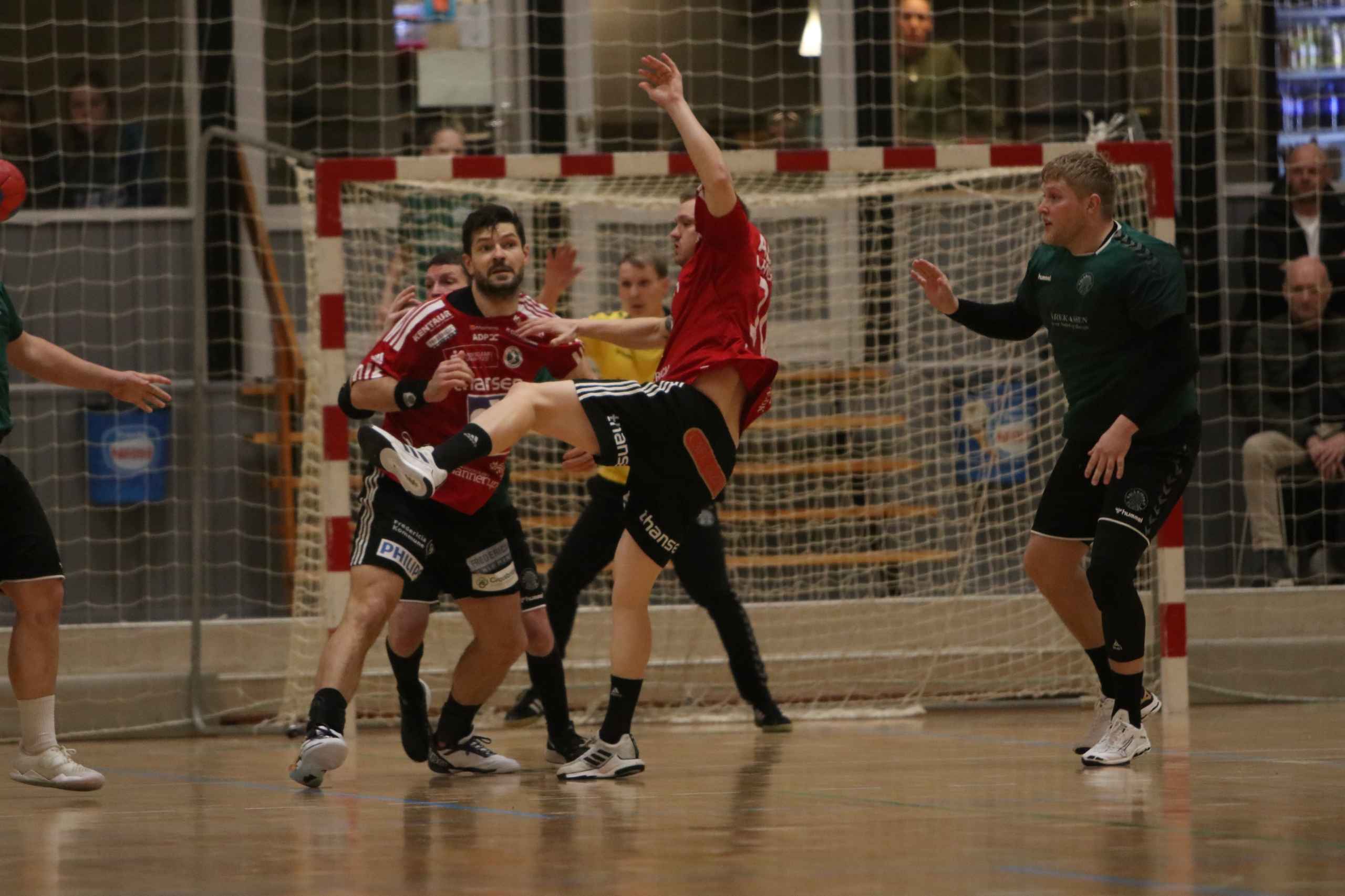 Blåbjerg HK  fejrer håndboldfest trods nederlag