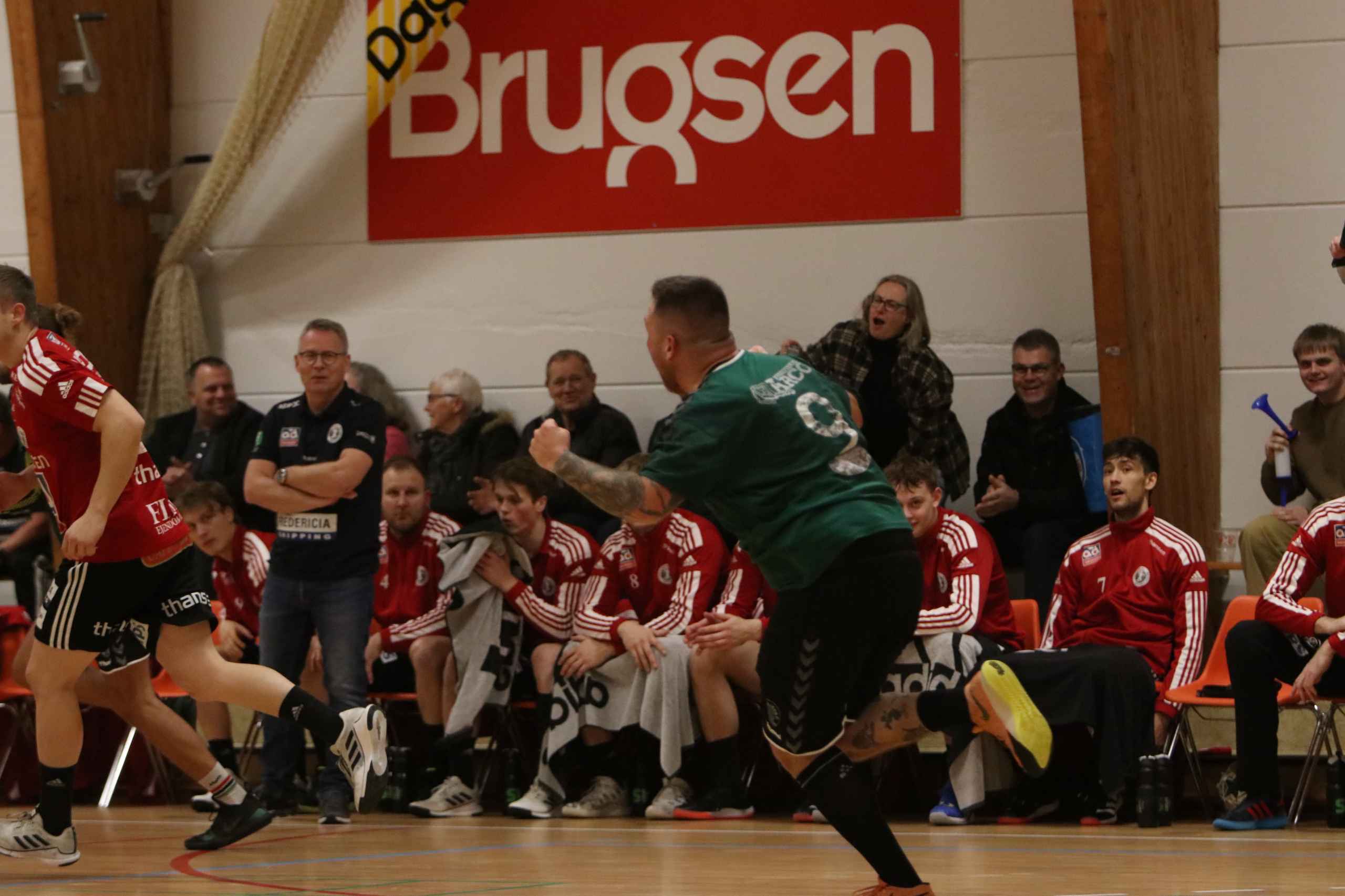 Blåbjerg HK  fejrer håndboldfest trods nederlag