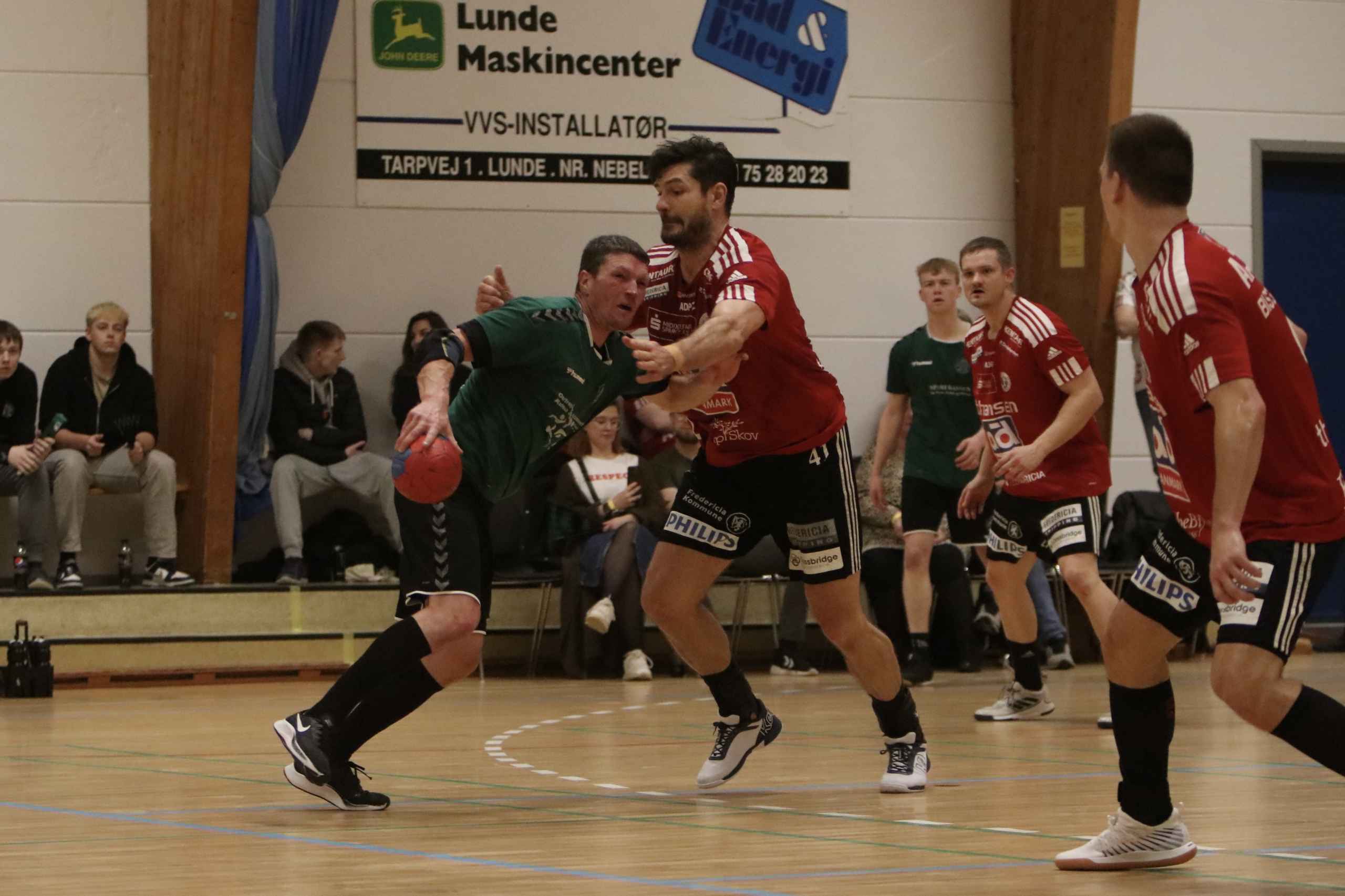 Blåbjerg HK  fejrer håndboldfest trods nederlag