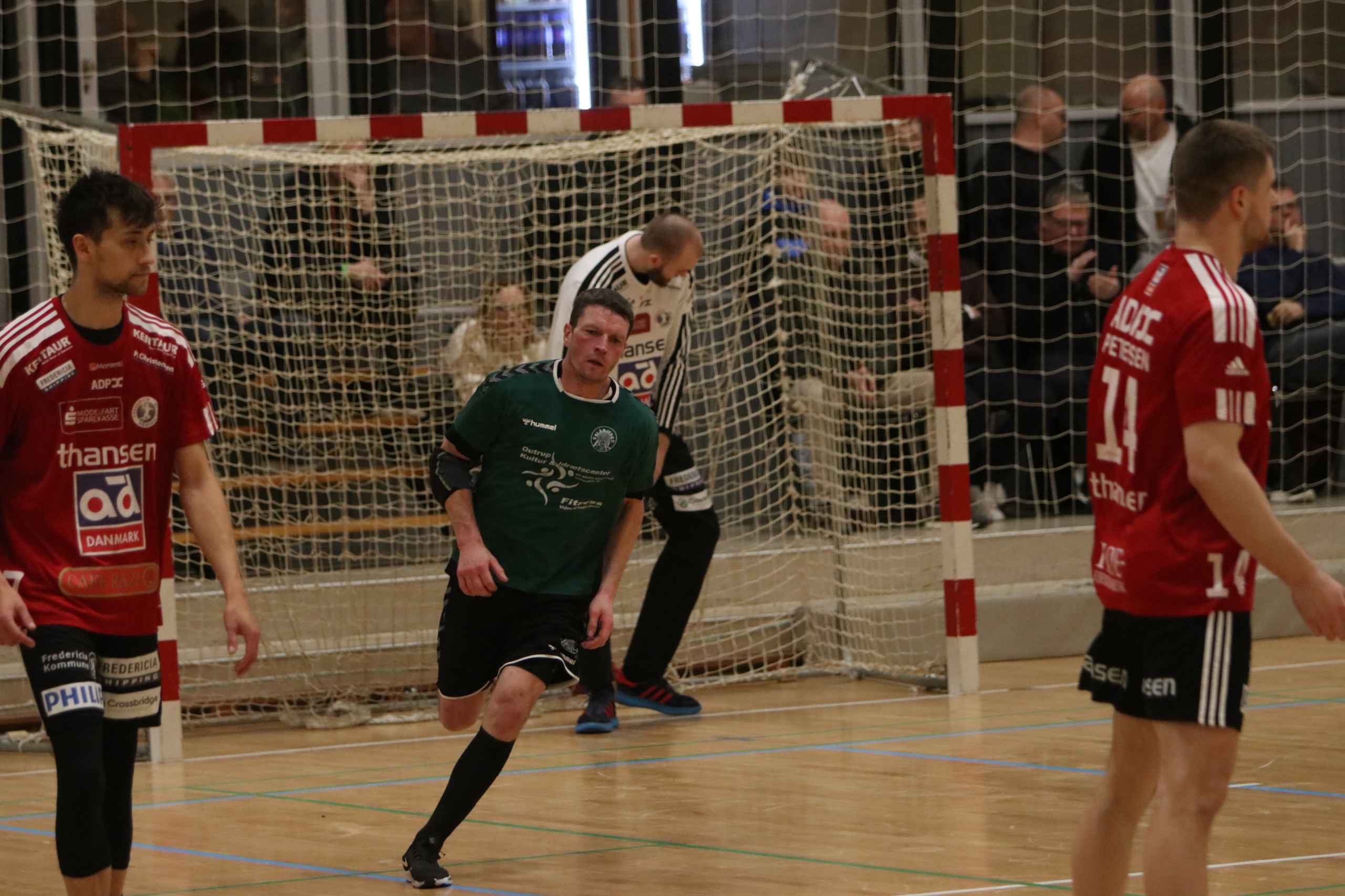 Blåbjerg HK  fejrer håndboldfest trods nederlag