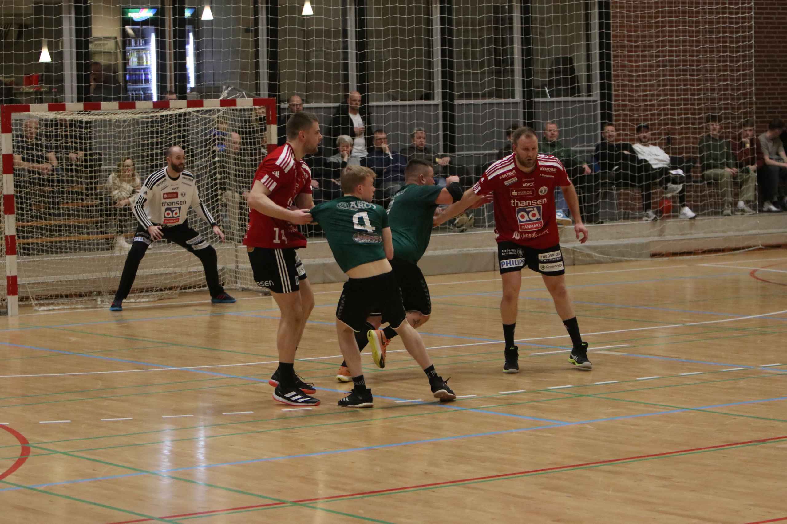Blåbjerg HK  fejrer håndboldfest trods nederlag