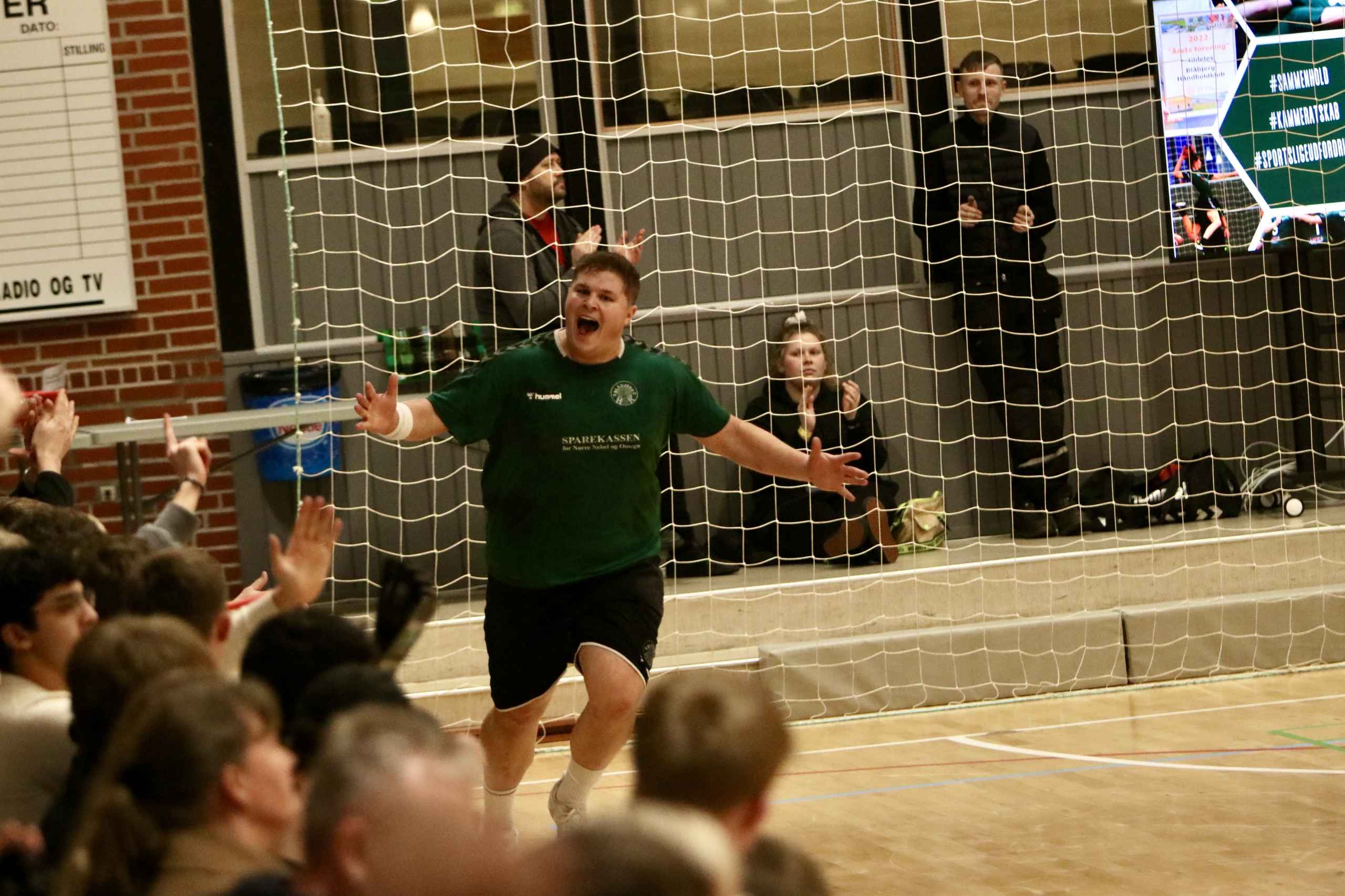 Blåbjerg HK  fejrer håndboldfest trods nederlag