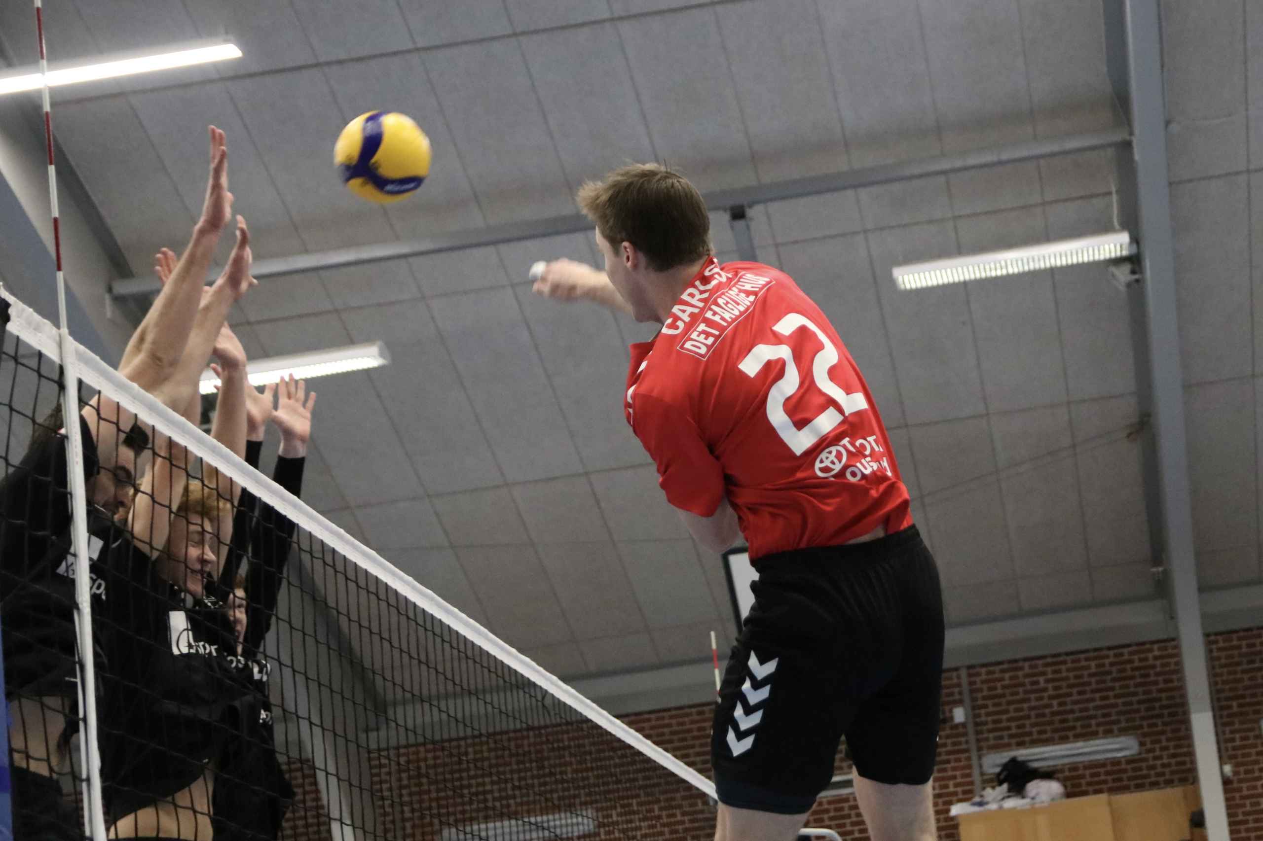 Nordenskov UIF Volley triumferer over Ikast
