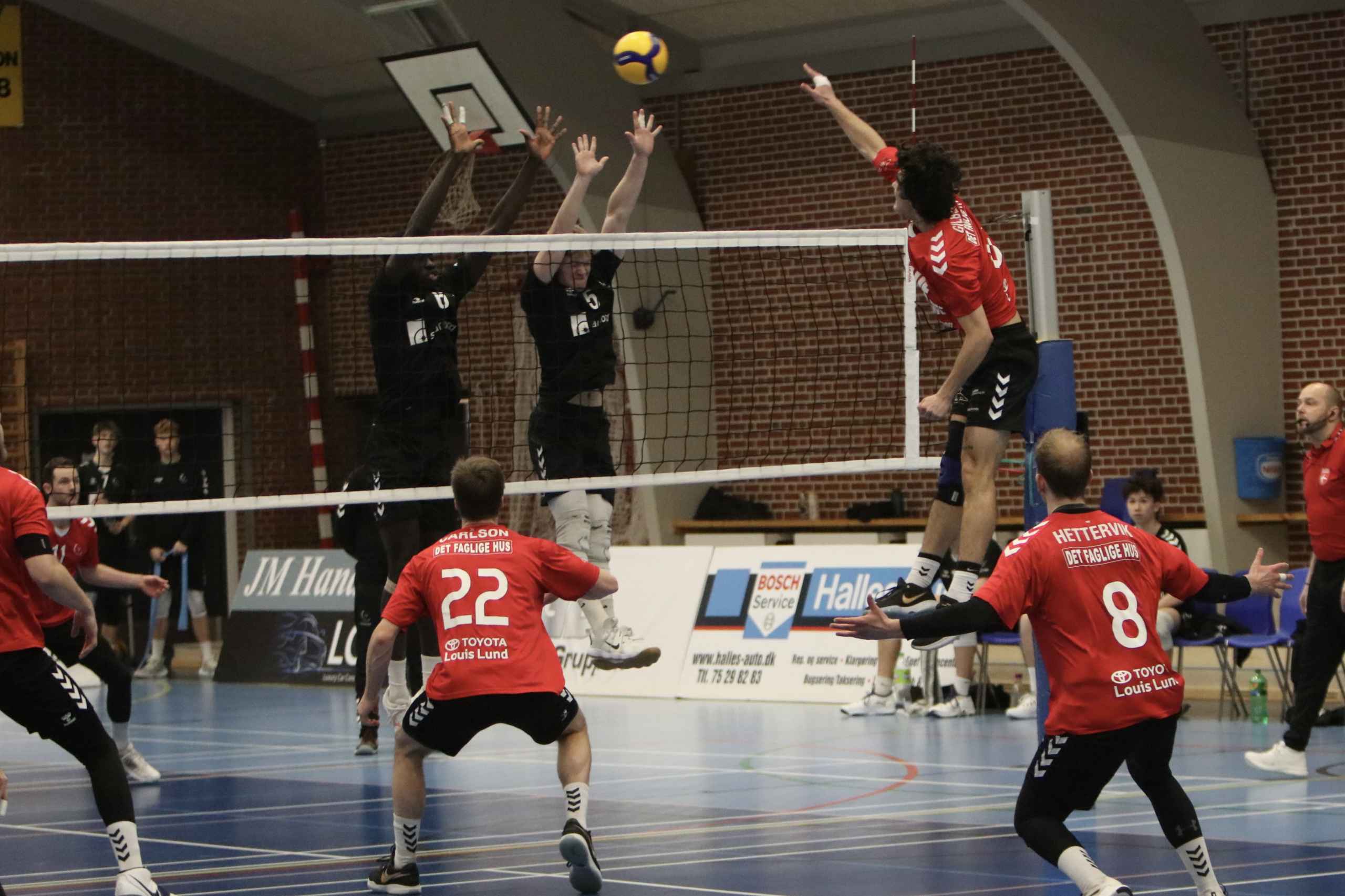 Nordenskov UIF Volley triumferer over Ikast