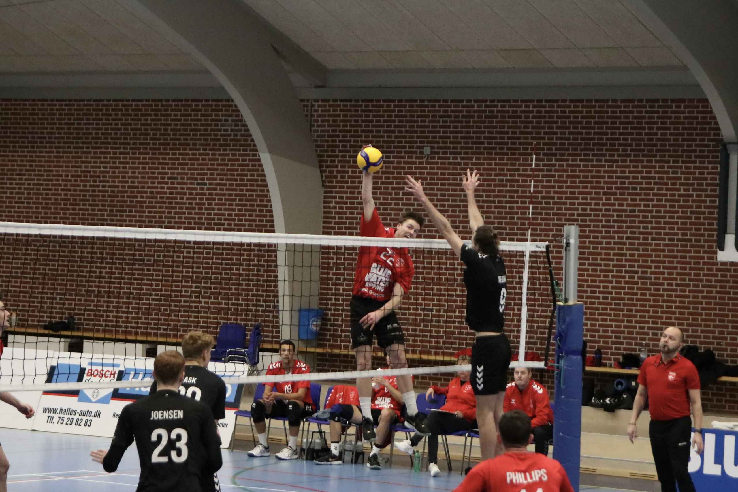 Nordenskov UIF Volley triumferer over Ikast
