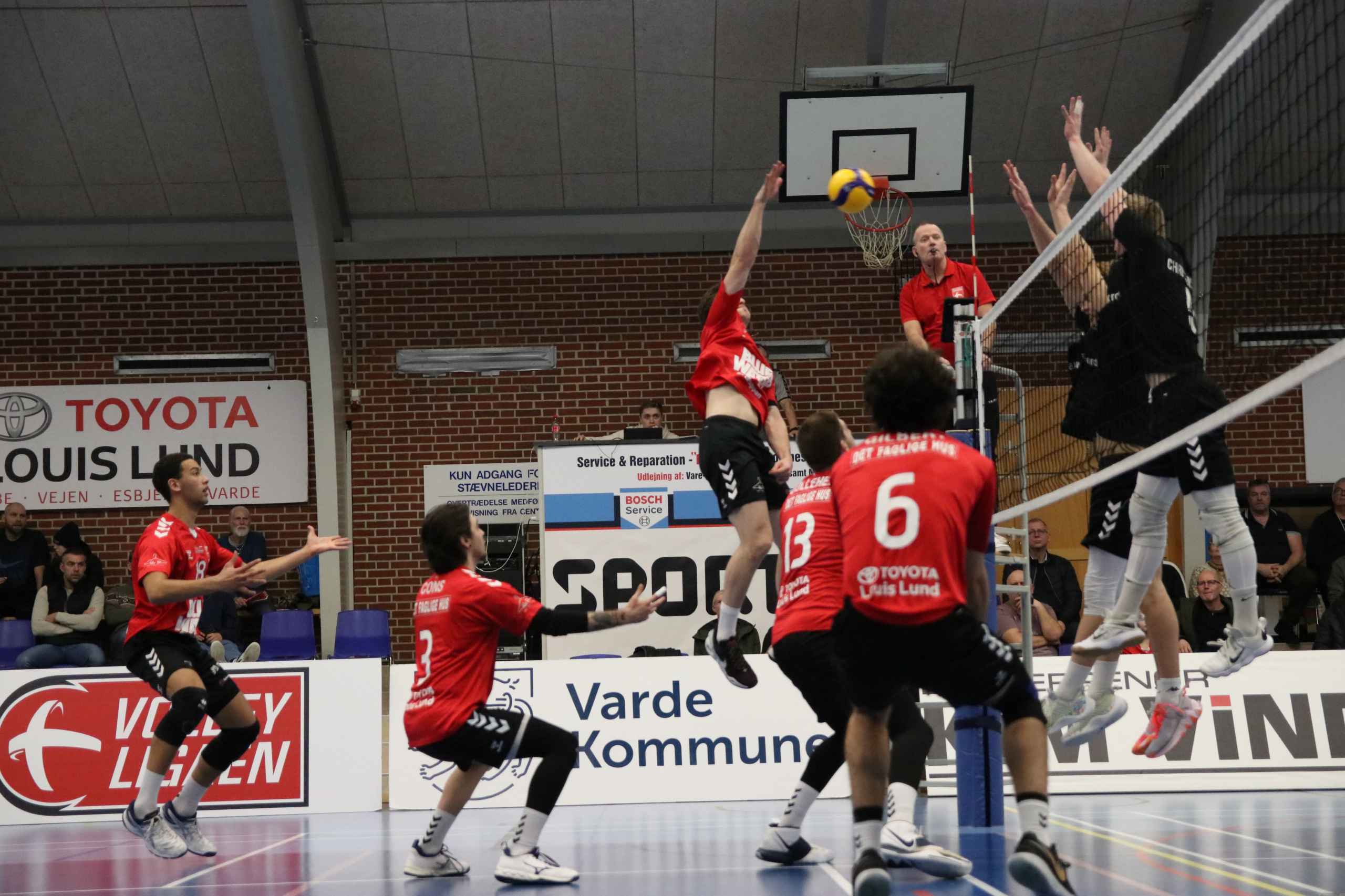 Nordenskov UIF Volley triumferer over Ikast