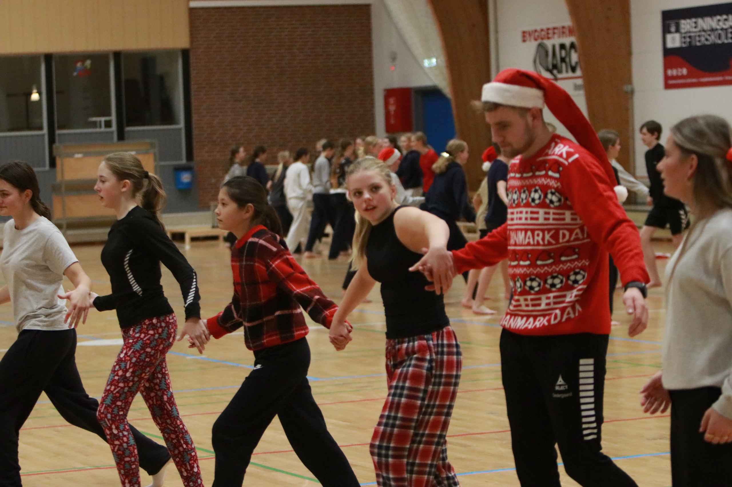 Gymnastikhold forener sport og kulturarv
