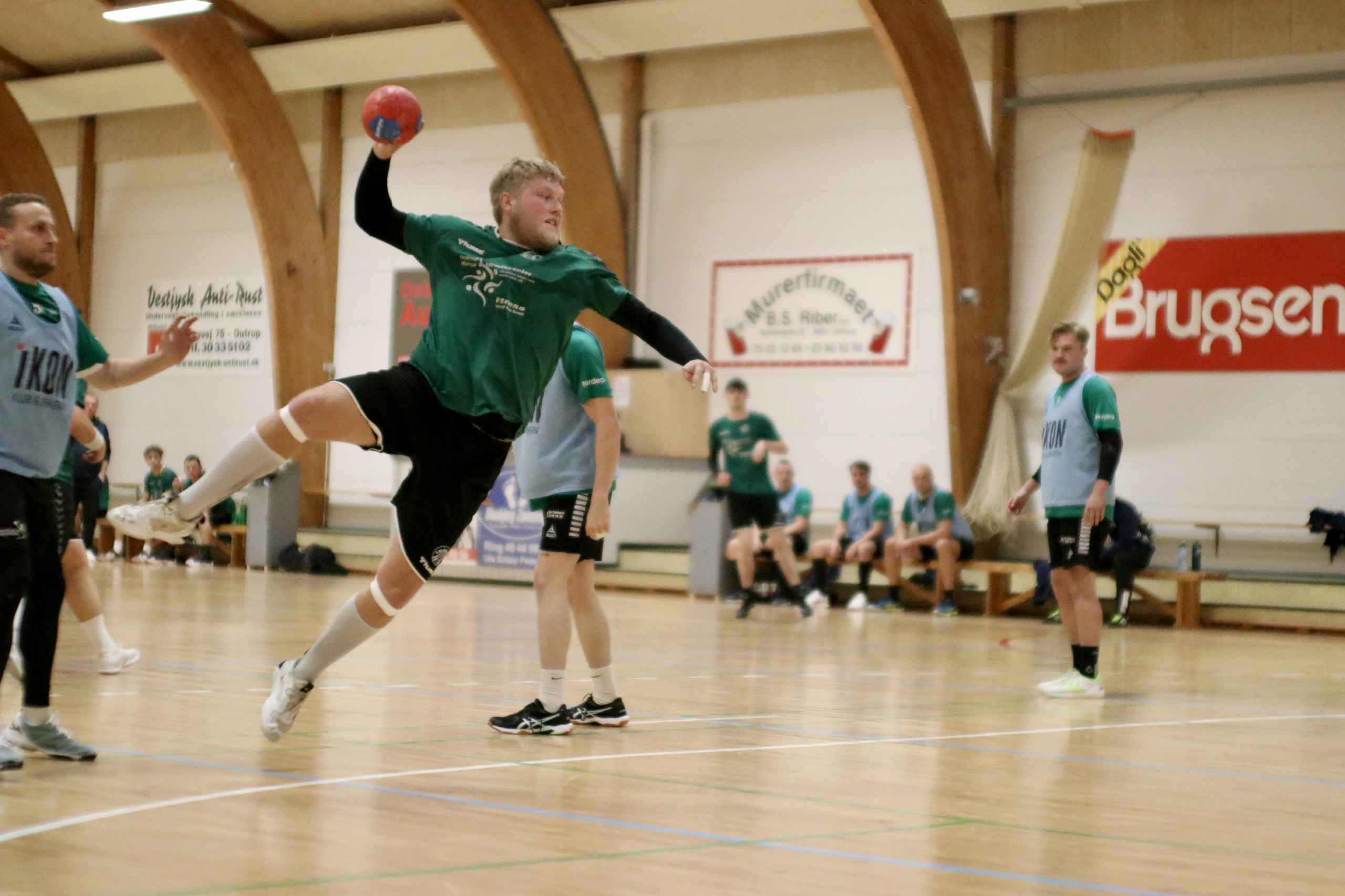 Blåbjerg HK Serie 2  triumferer i topkamp