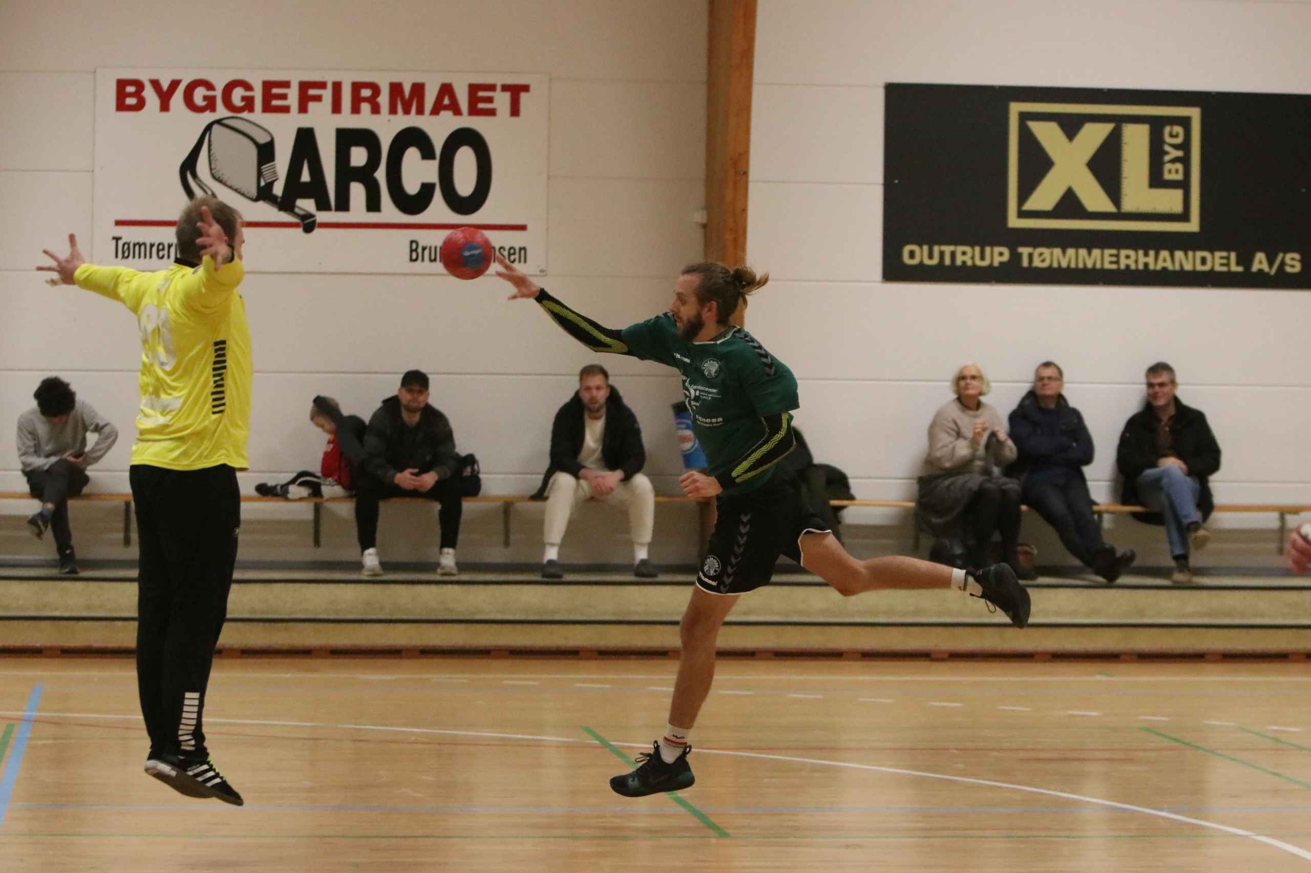 Blåbjerg HK Serie 2  triumferer i topkamp