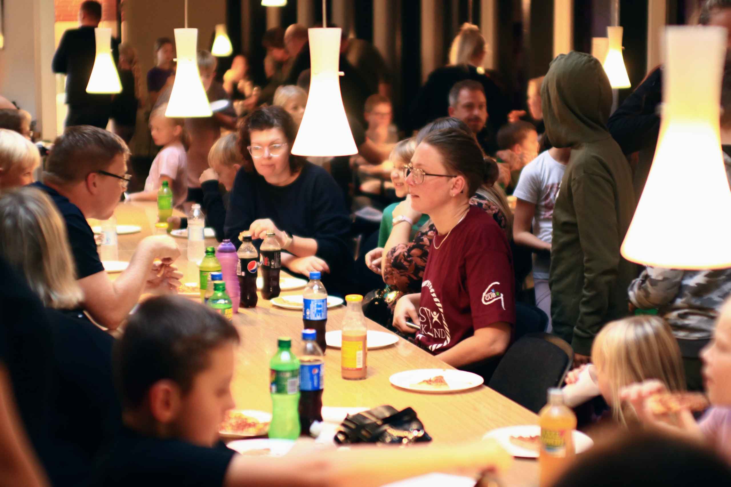 Stor succes med Pizza og Fredagsfun