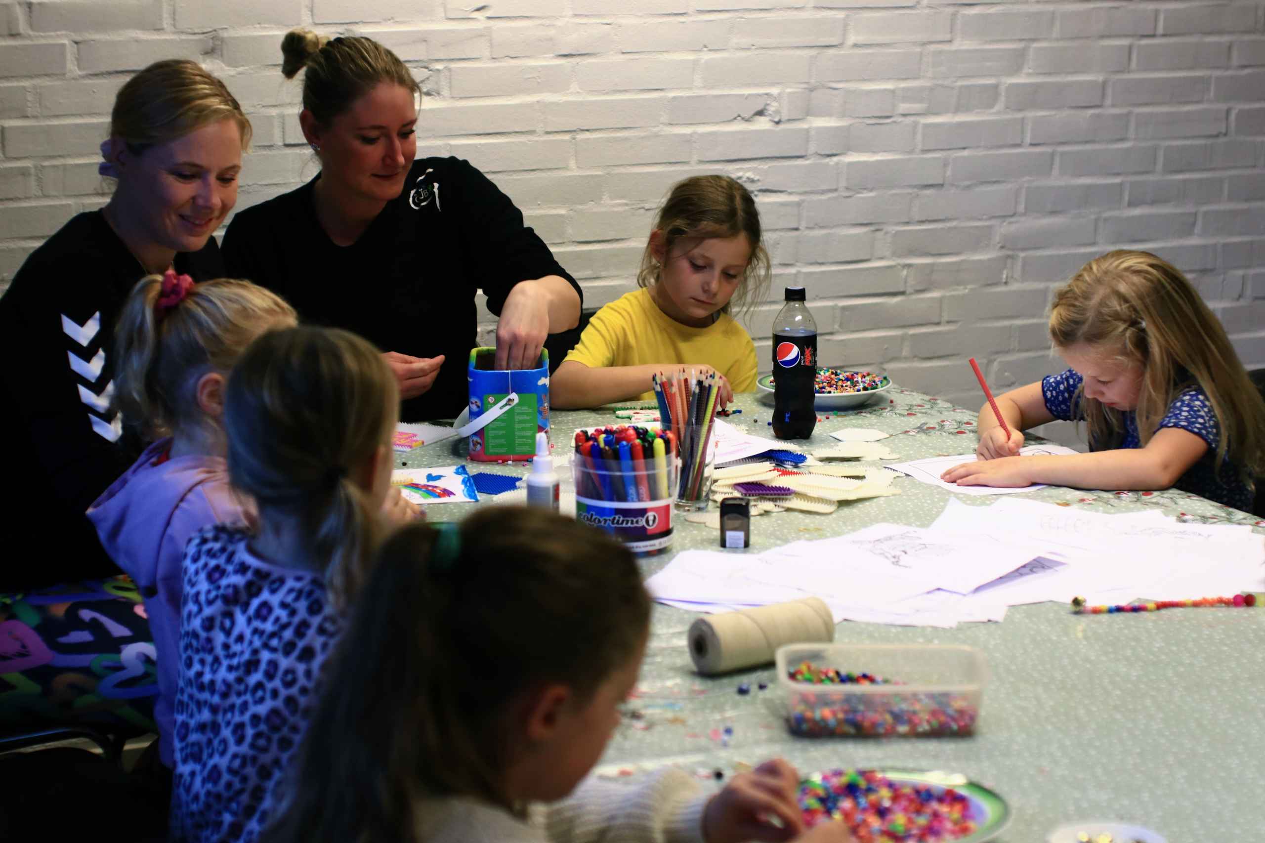 Stor succes med Pizza og Fredagsfun