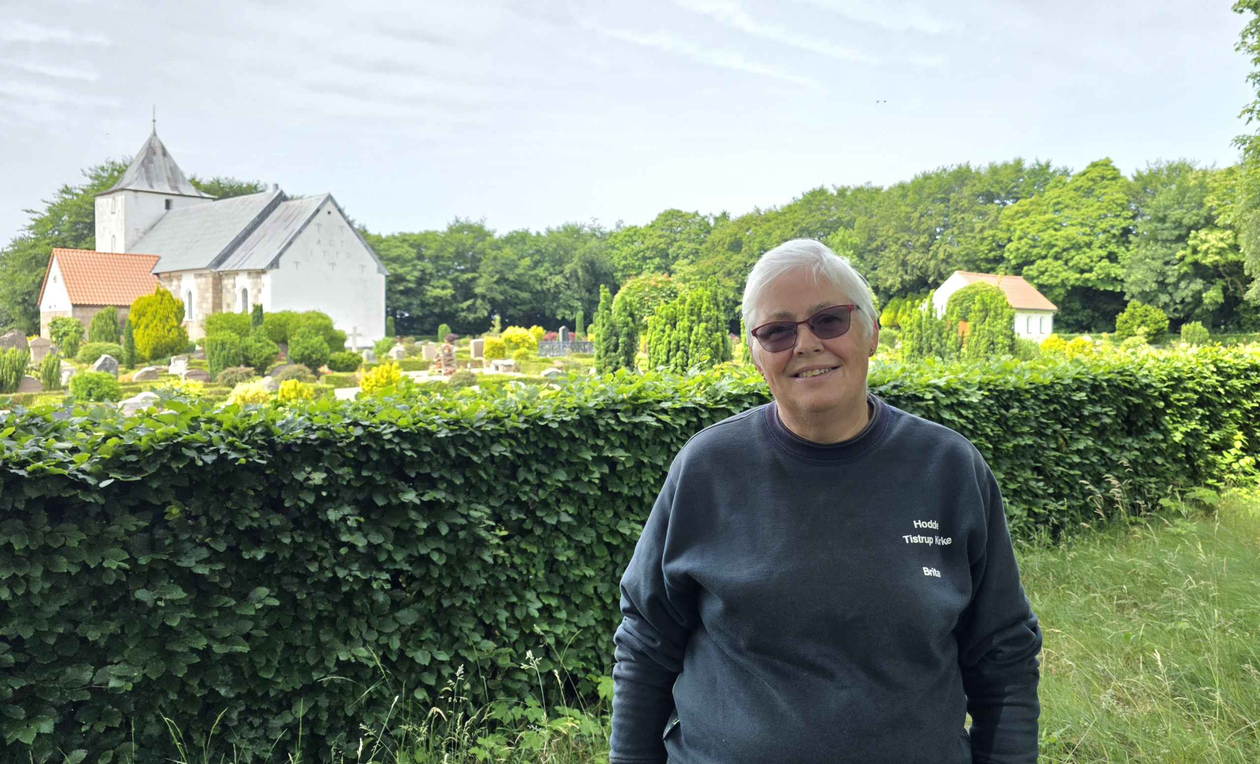 Tistrup/Hodde. Tak til gravemedhjælper Brita Petersen for 26 års tro tjeneste