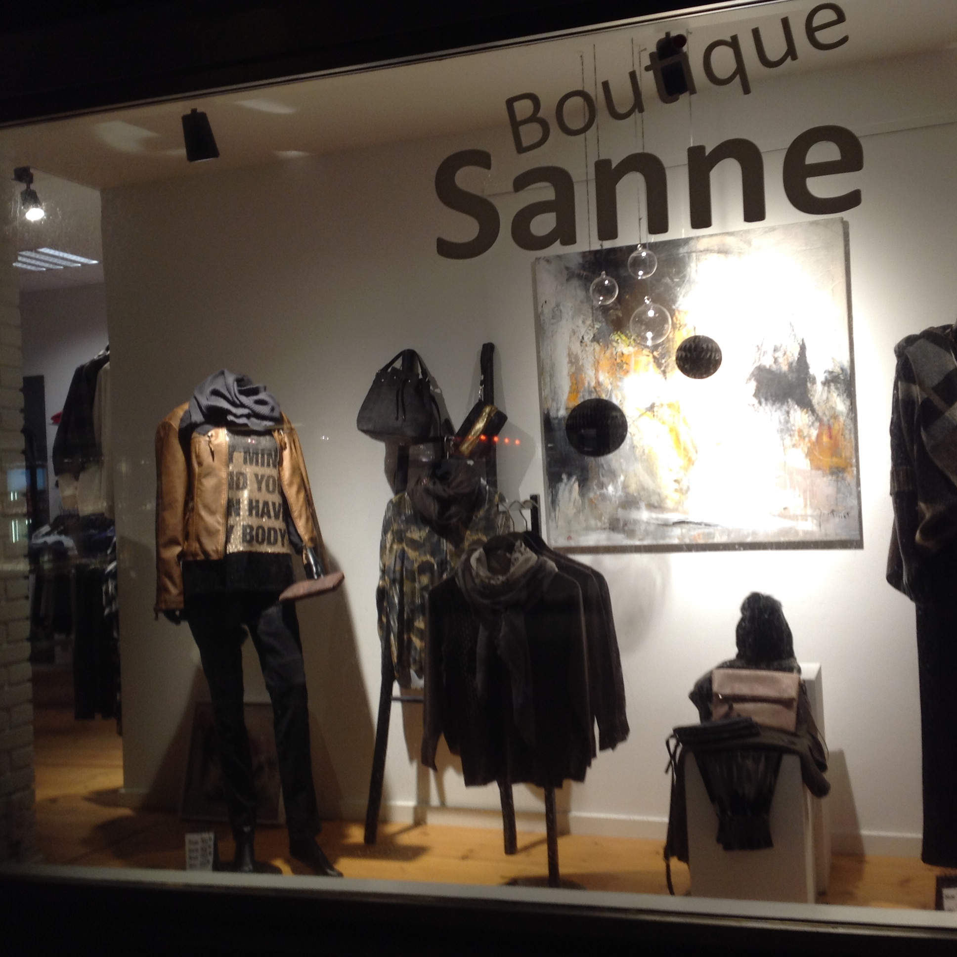 Modeopvisning  ved Butik SANNE Varde  i Æblehaven 21 marts kl 19