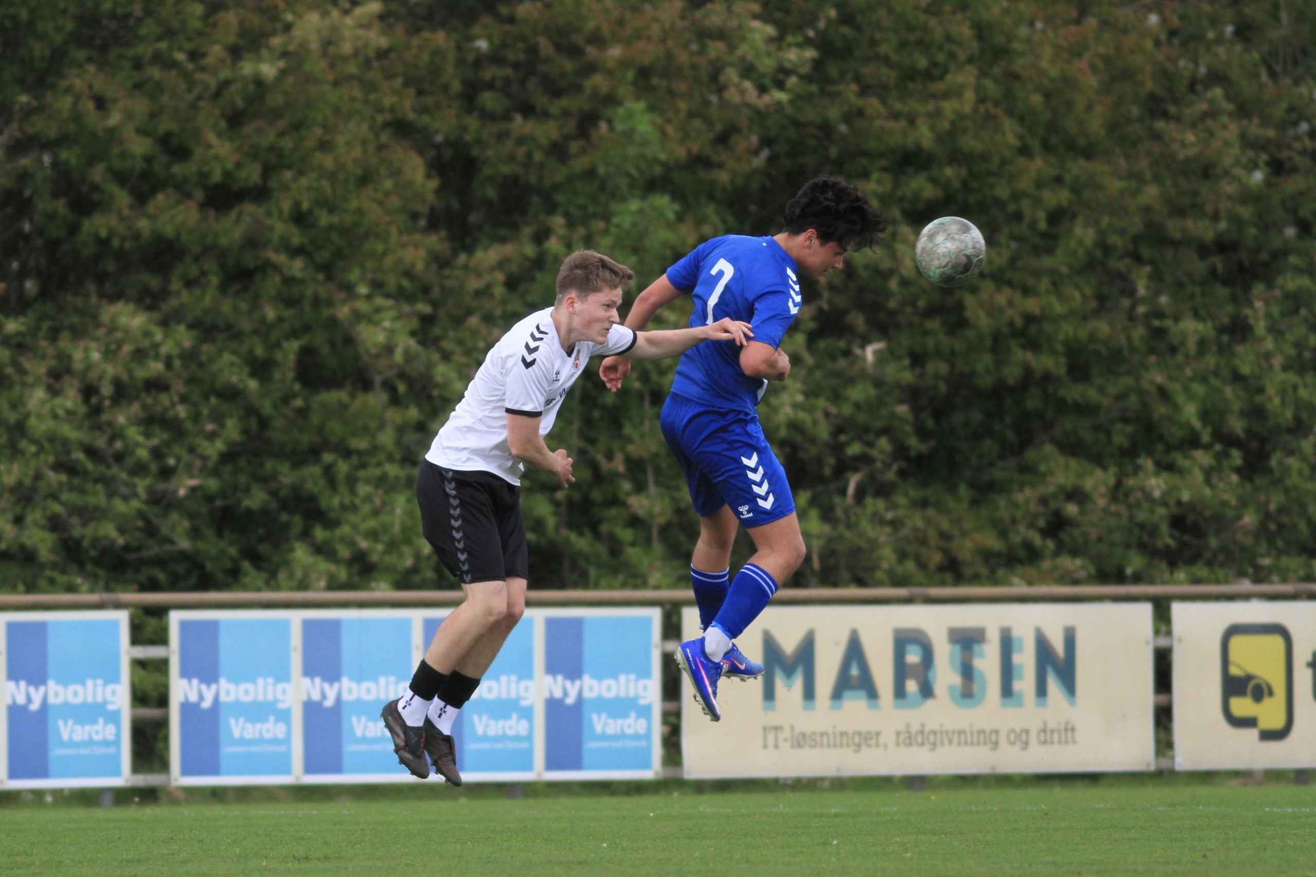 U19 vinder dramatisk lokalopgør