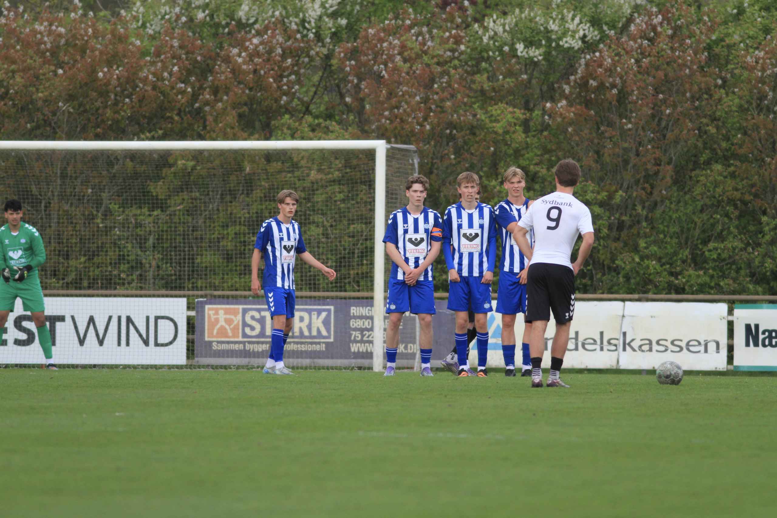 U19 vinder dramatisk lokalopgør