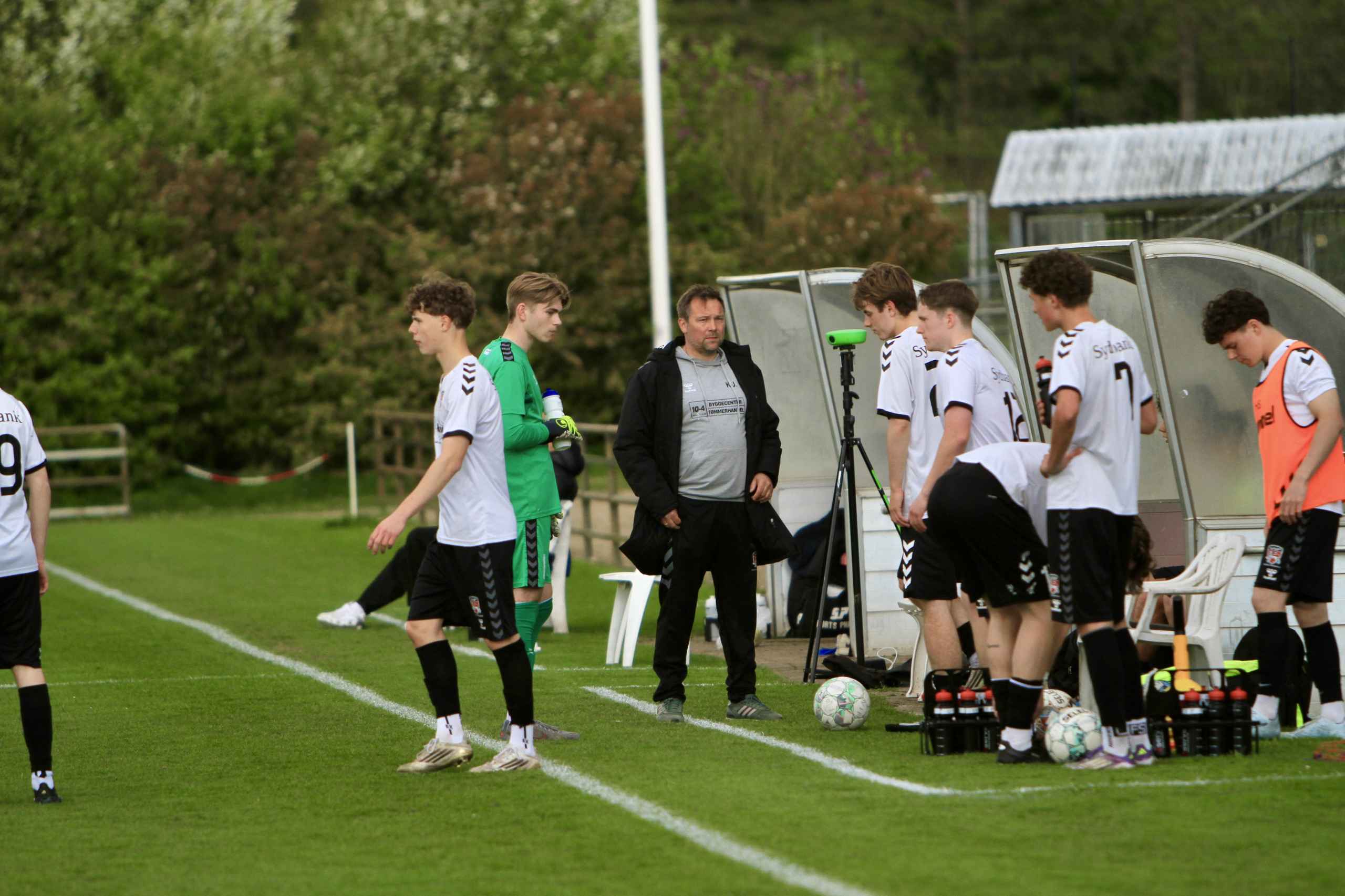 U19 vinder dramatisk lokalopgør