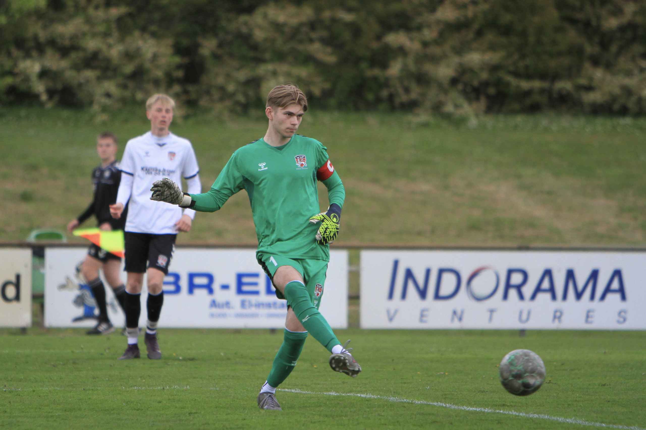 U19 vinder dramatisk lokalopgør