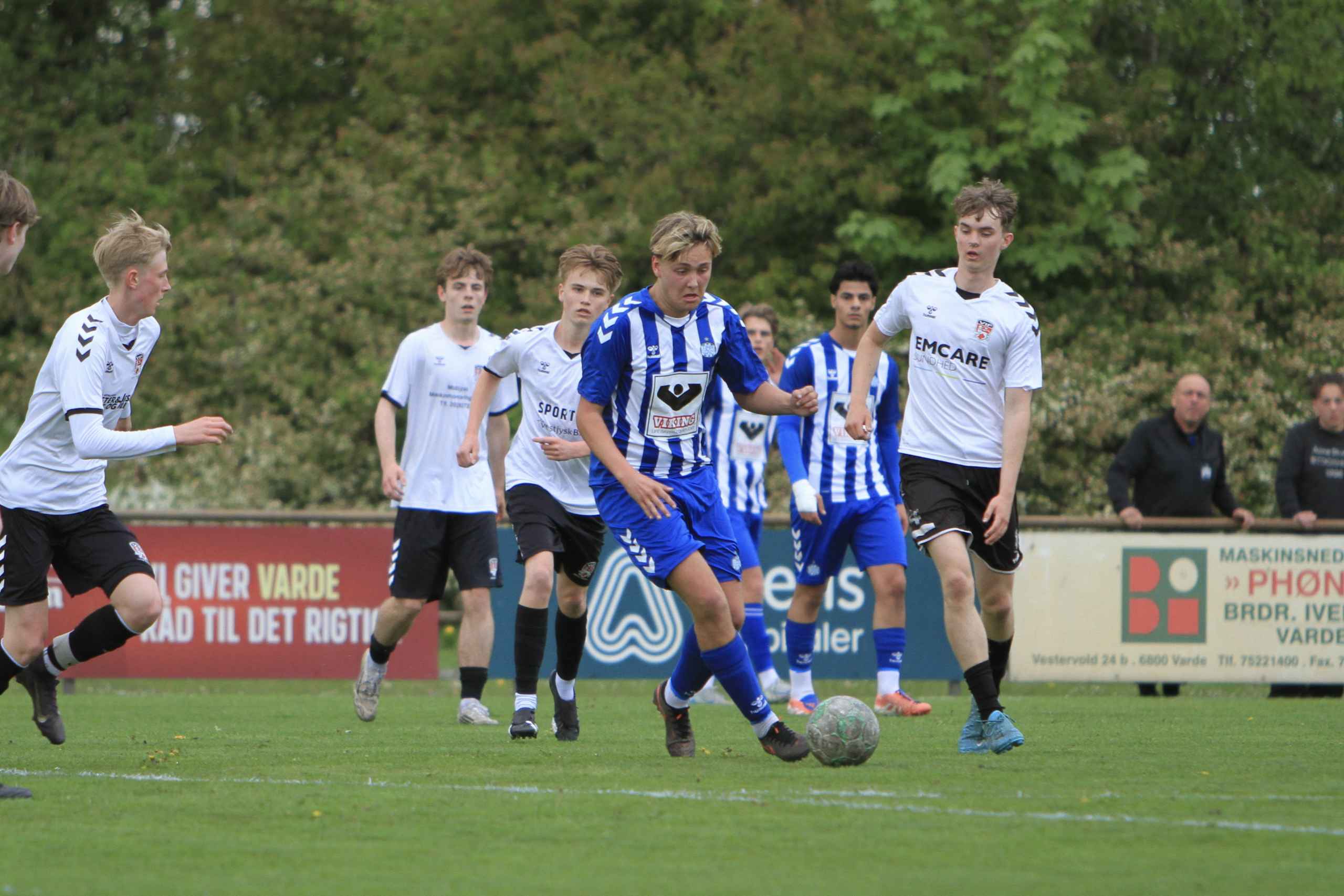 U19 vinder dramatisk lokalopgør