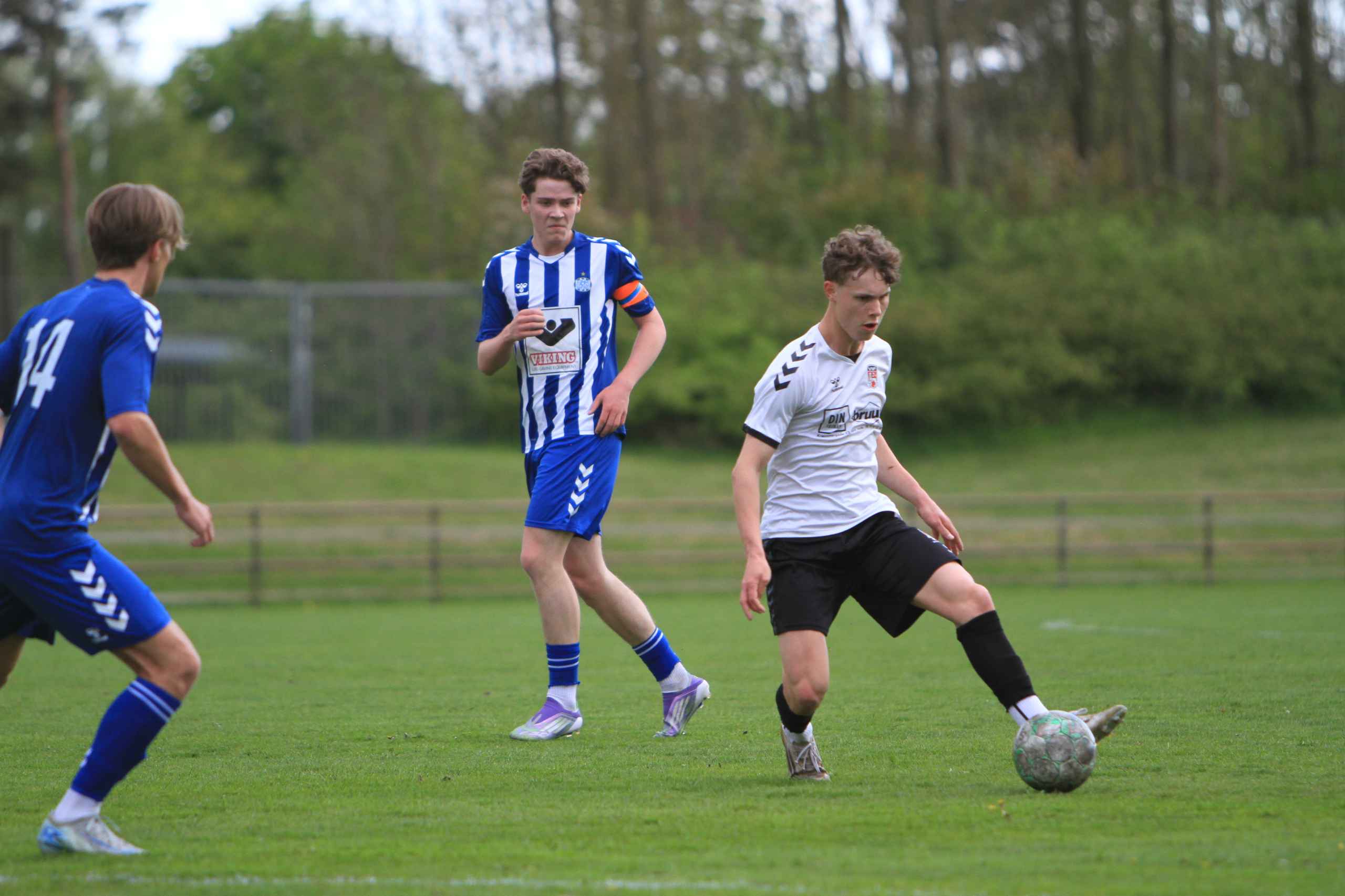 U19 vinder dramatisk lokalopgør