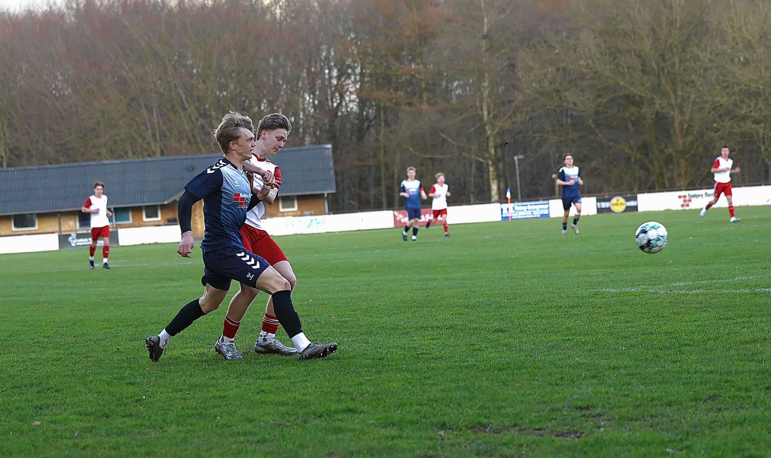 HTS U19 vinder 5-1 over SGI. Se de mange billeder.