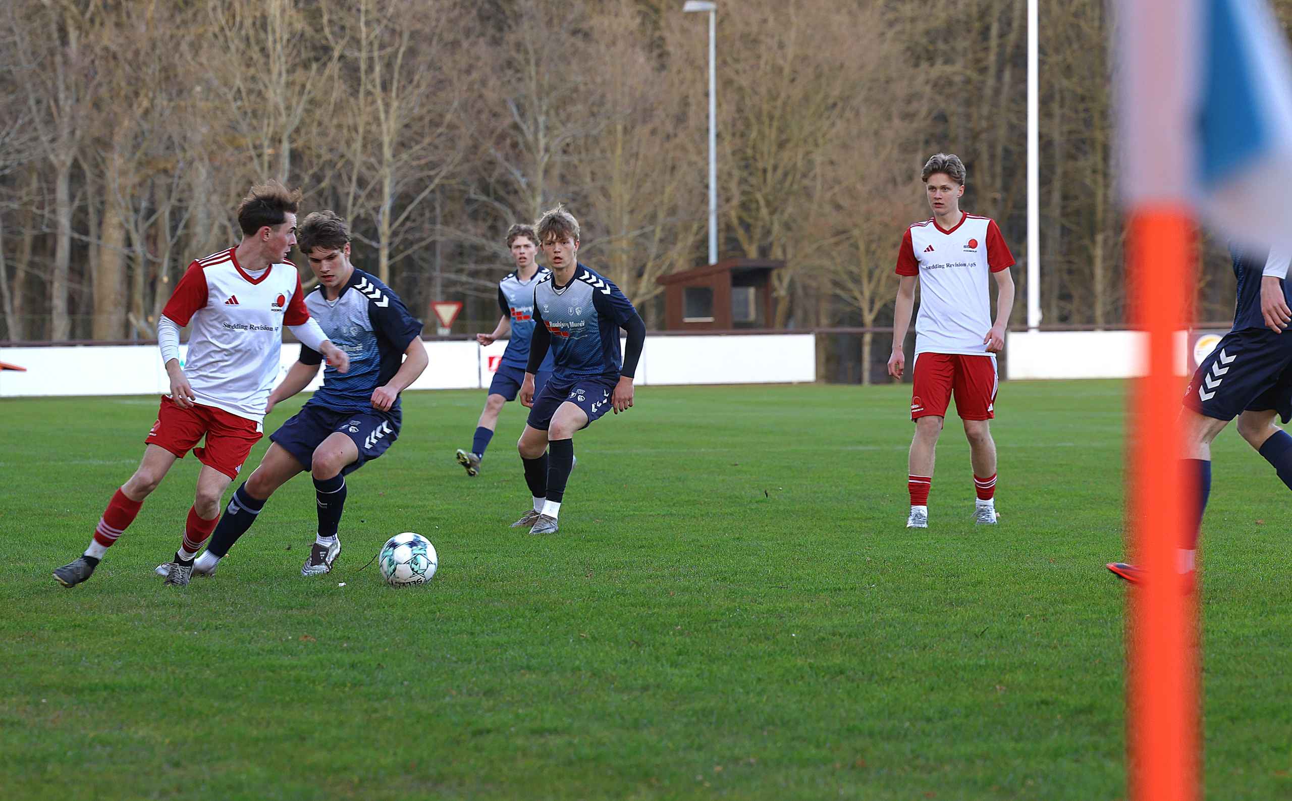 HTS U19 vinder 5-1 over SGI. Se de mange billeder.